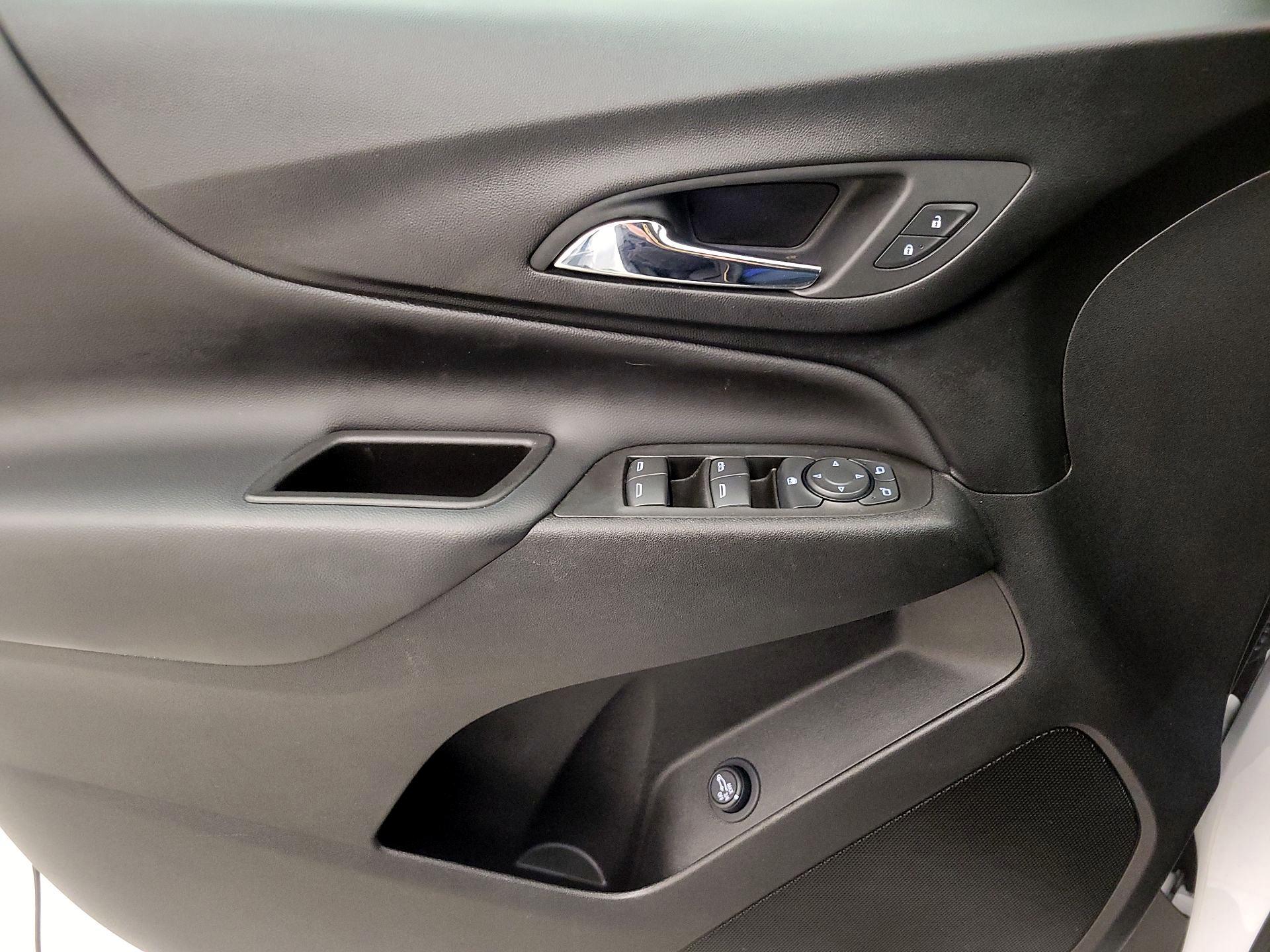 Thumbnail: 2022 Chevrolet Equinox - 12