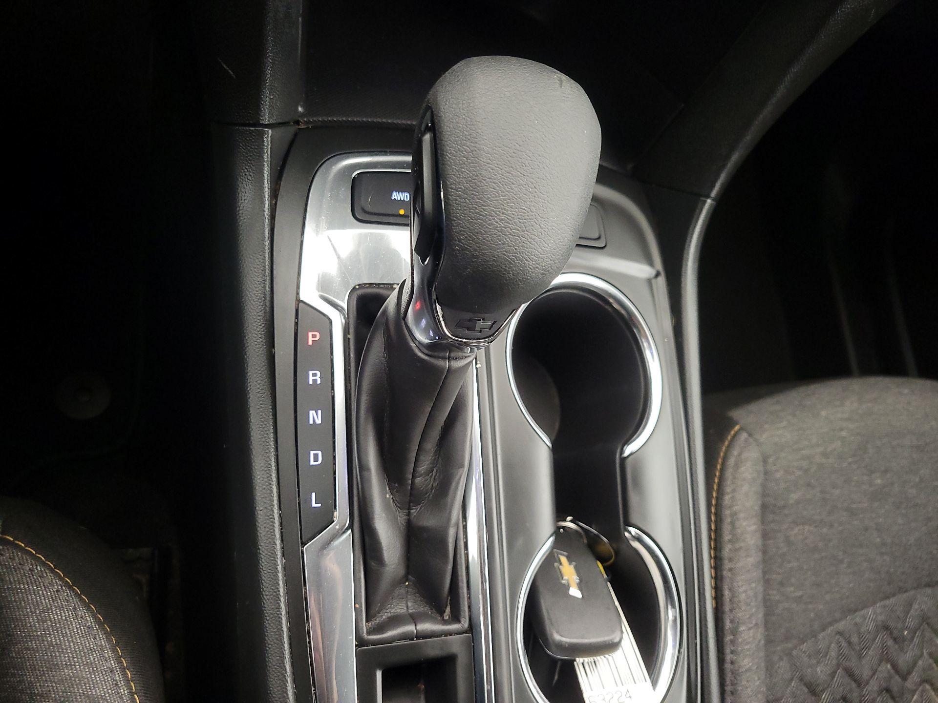 Thumbnail: 2022 Chevrolet Equinox - 17