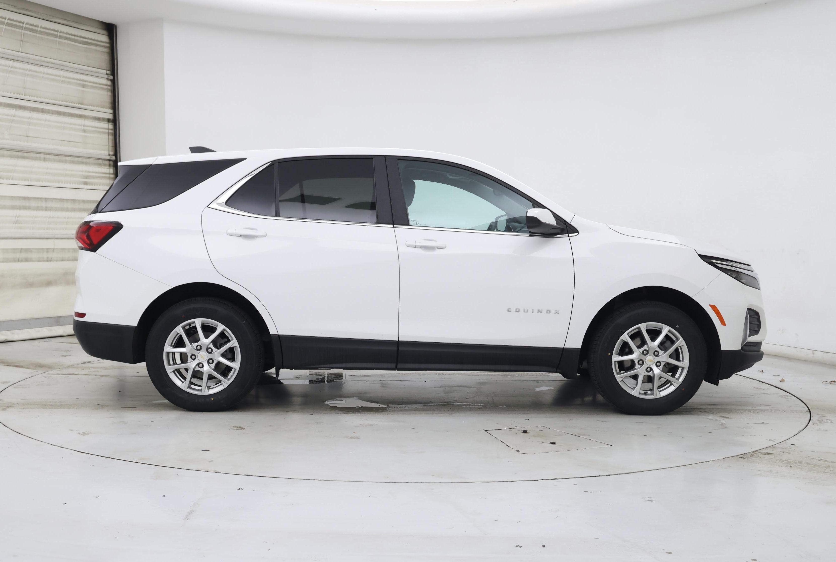 Thumbnail: 2022 Chevrolet Equinox - 7