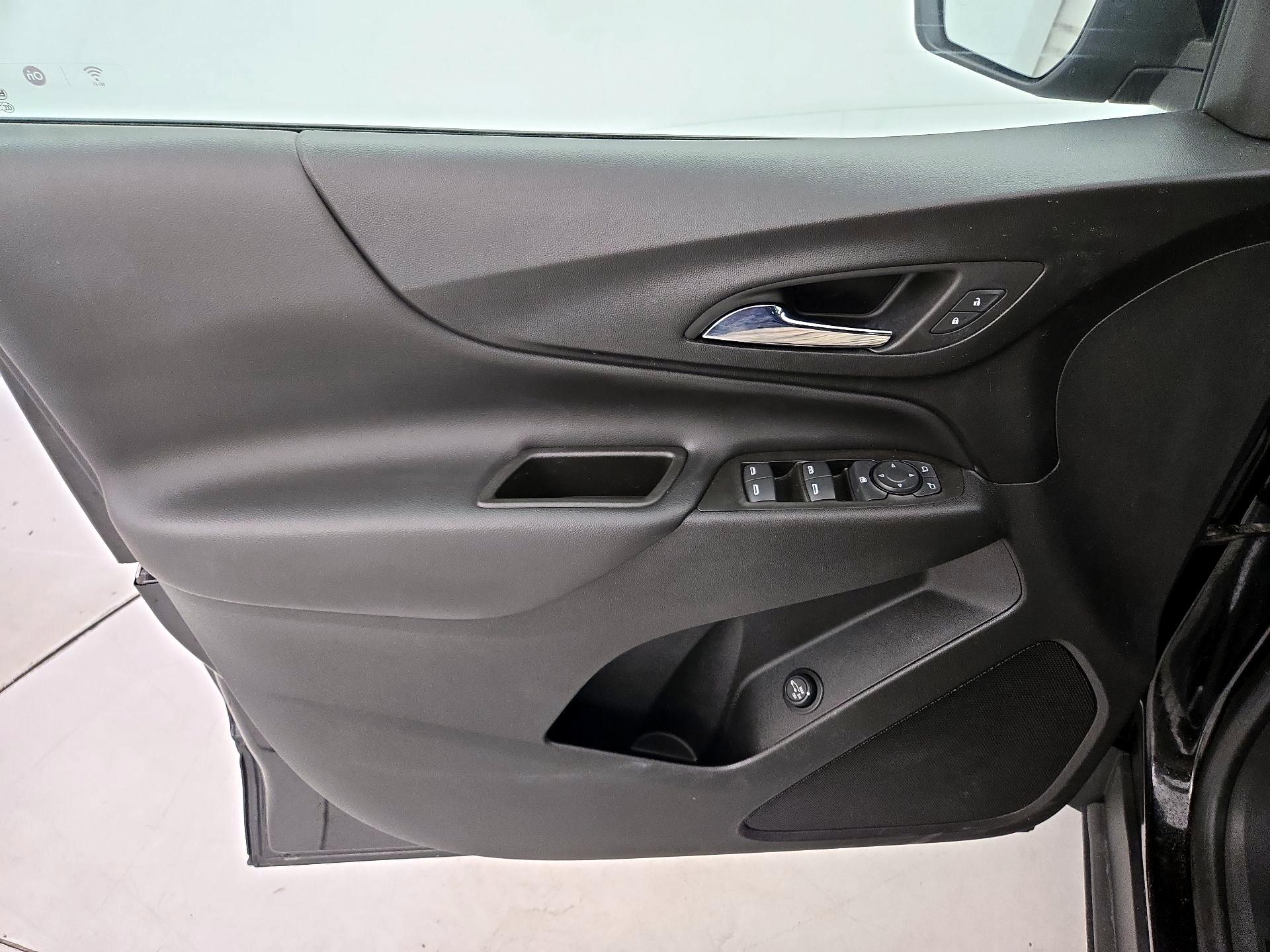 Thumbnail: 2022 Chevrolet Equinox - 12