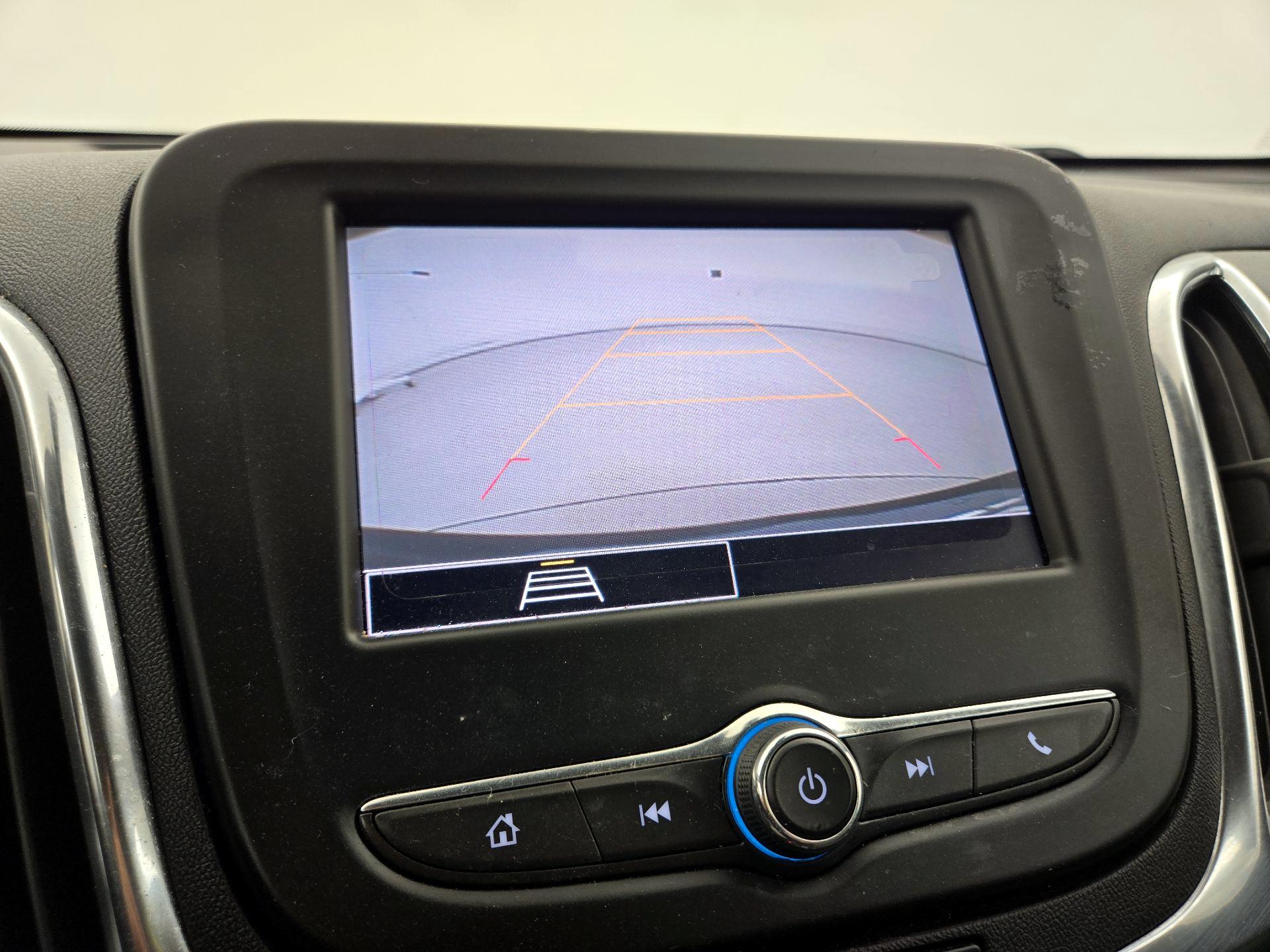 Thumbnail: 2022 Chevrolet Equinox - 14