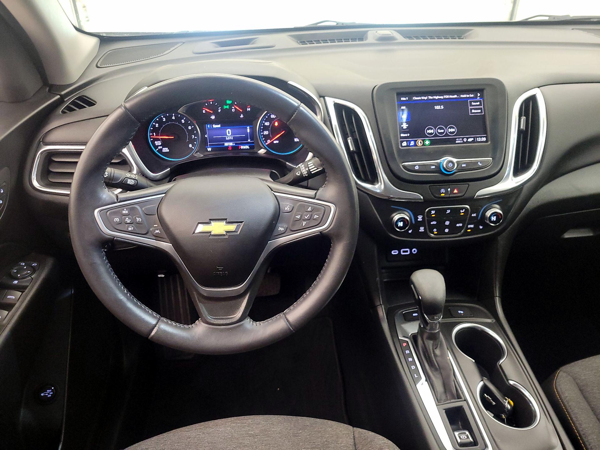 Thumbnail: 2022 Chevrolet Equinox - 10