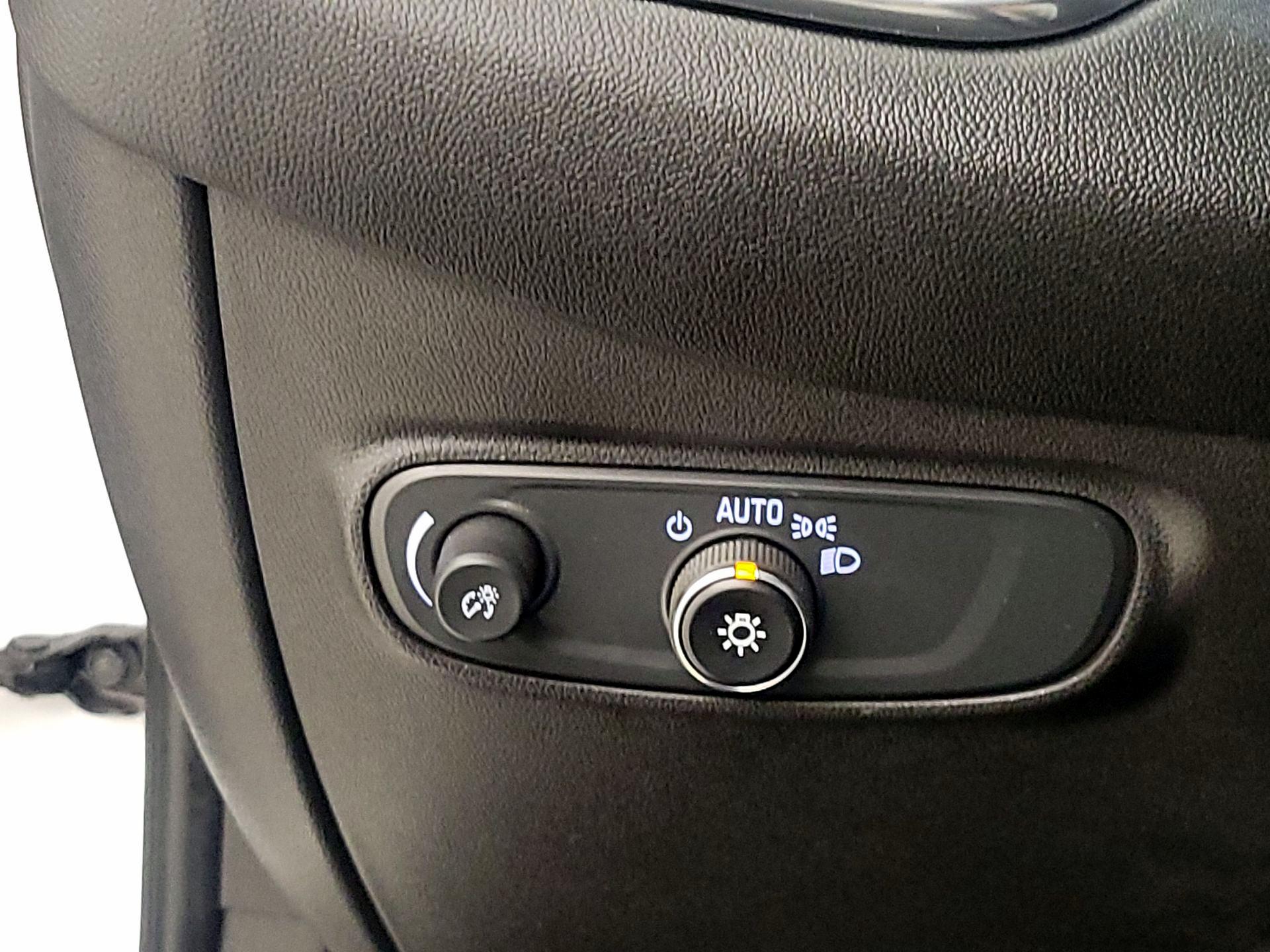 Thumbnail: 2022 Chevrolet Equinox - 13