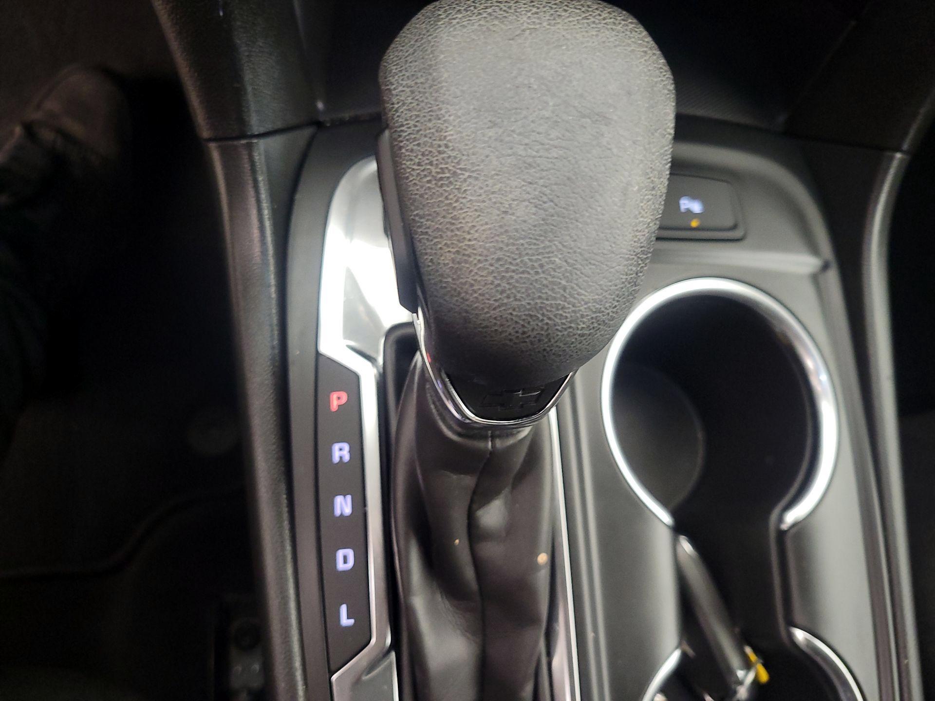 Thumbnail: 2022 Chevrolet Equinox - 17