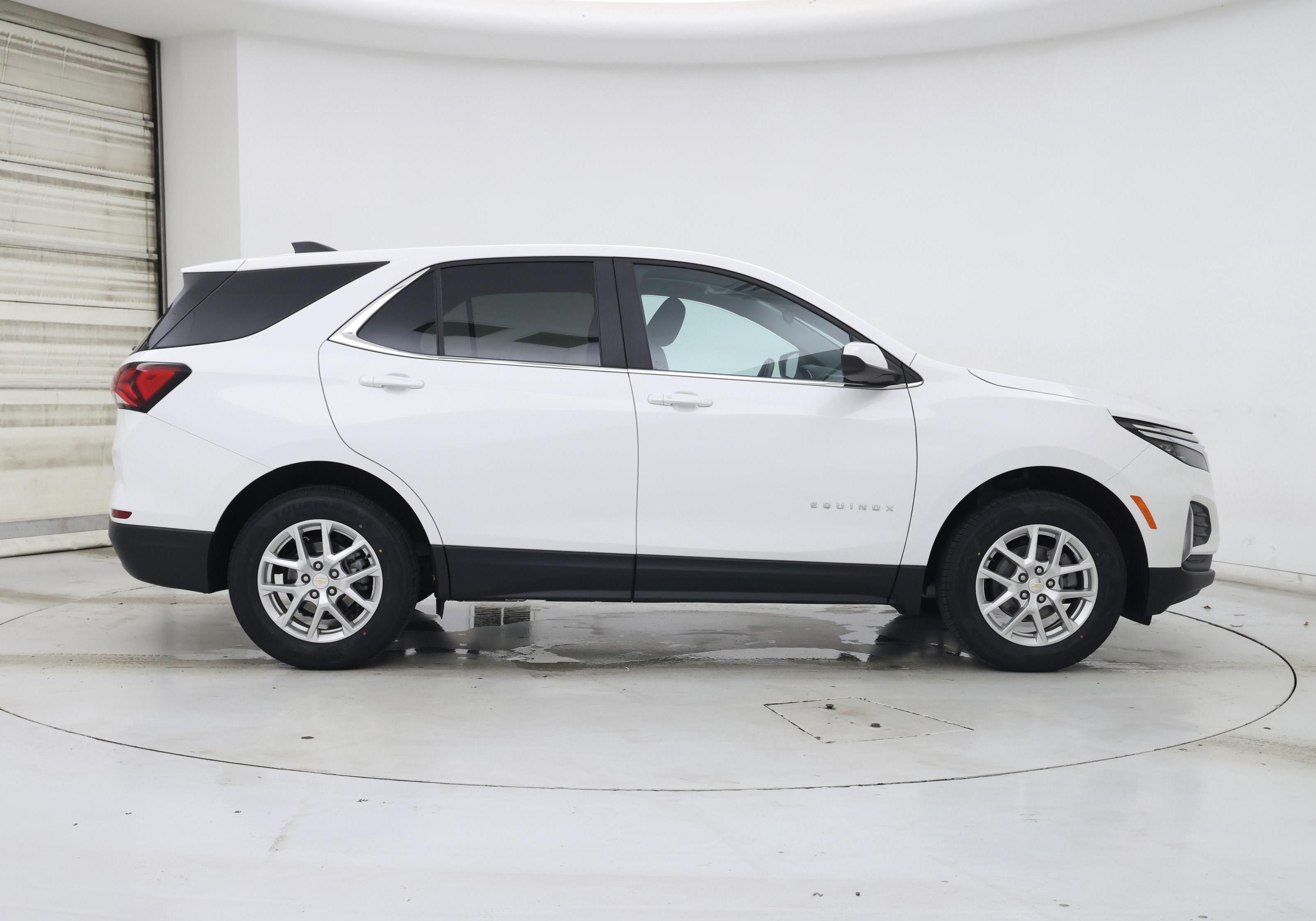 Thumbnail: 2022 Chevrolet Equinox - 7