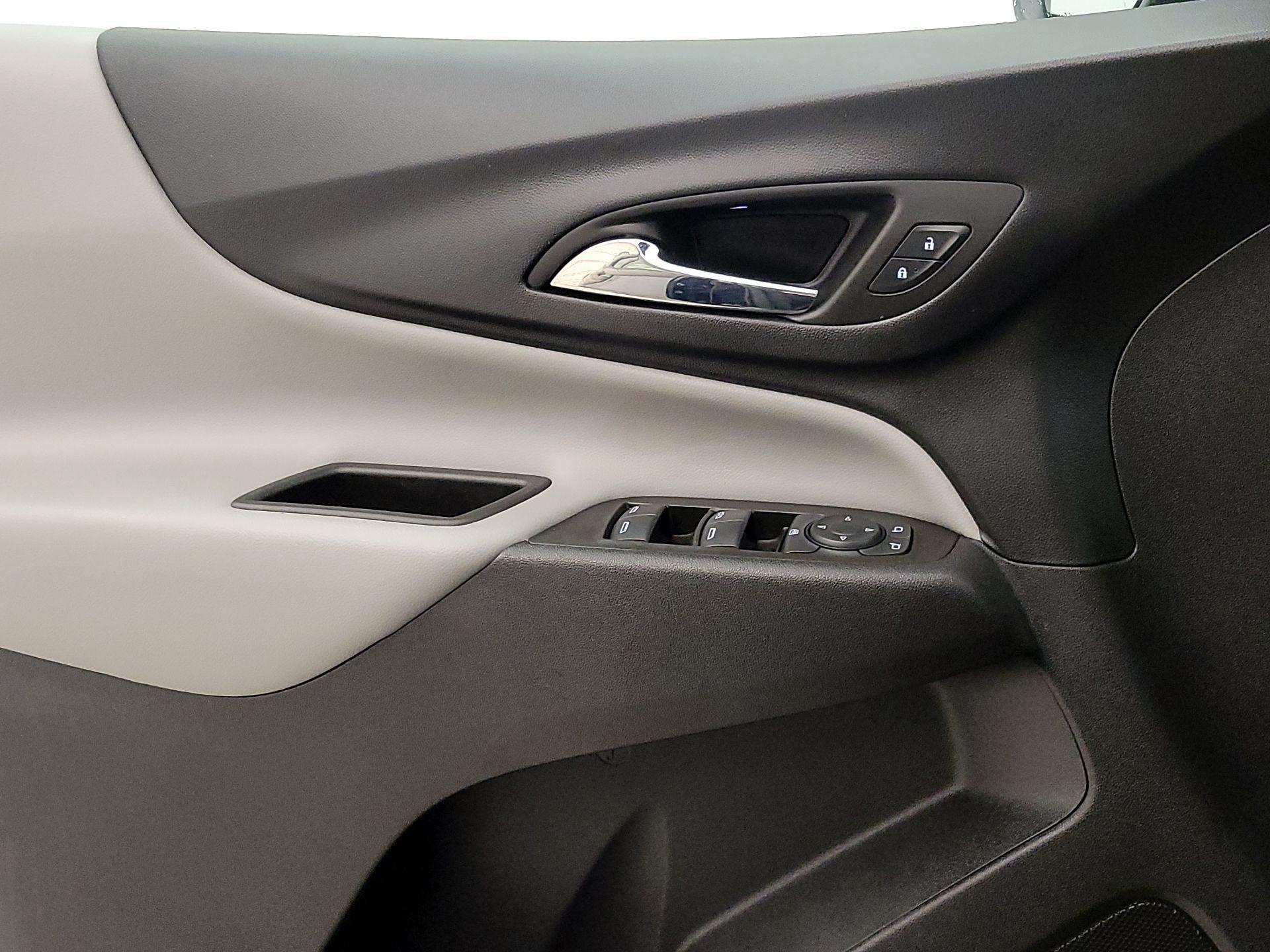 Thumbnail: 2023 Chevrolet Equinox - 10