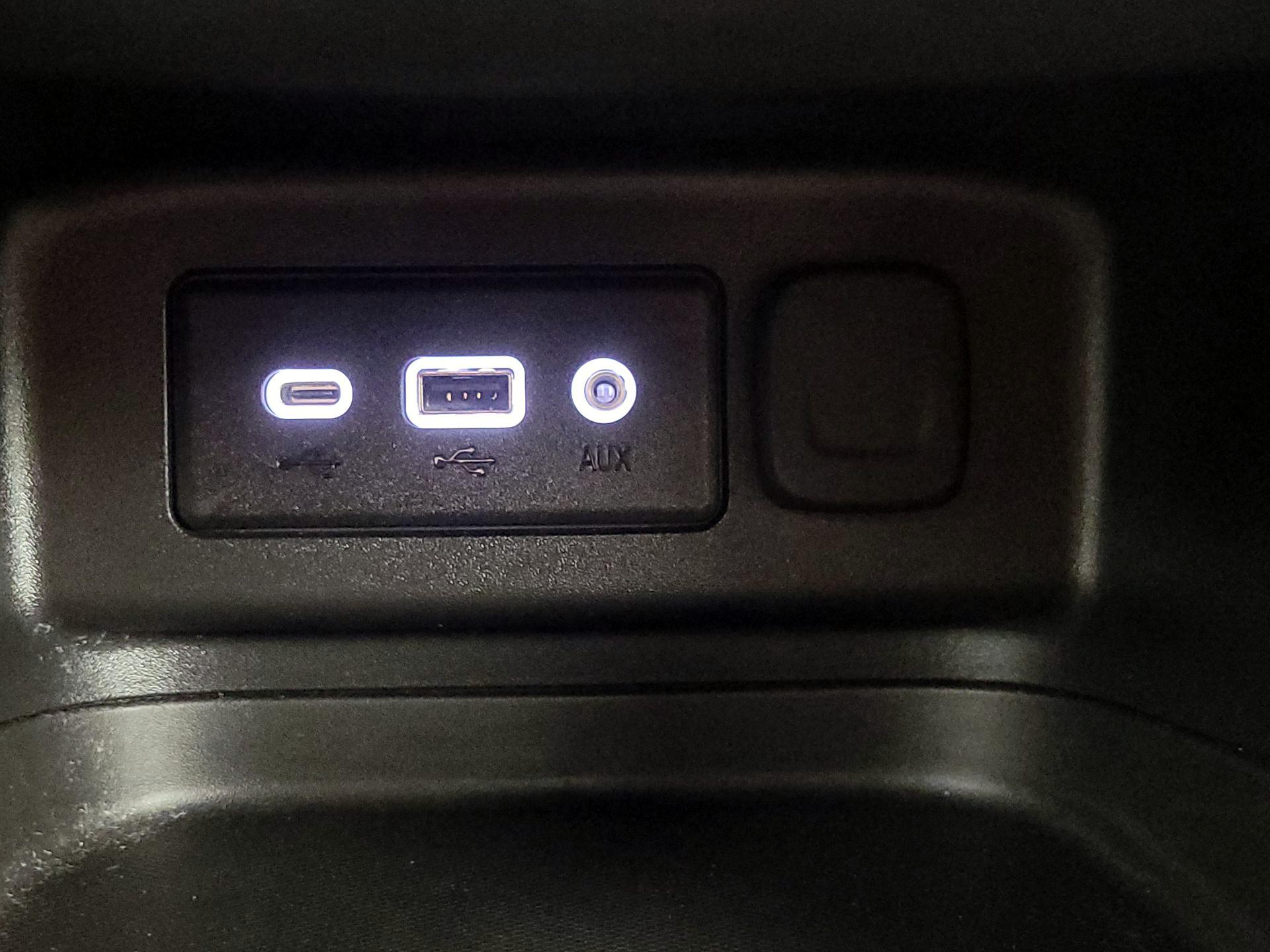 Thumbnail: 2023 Chevrolet Equinox - 18