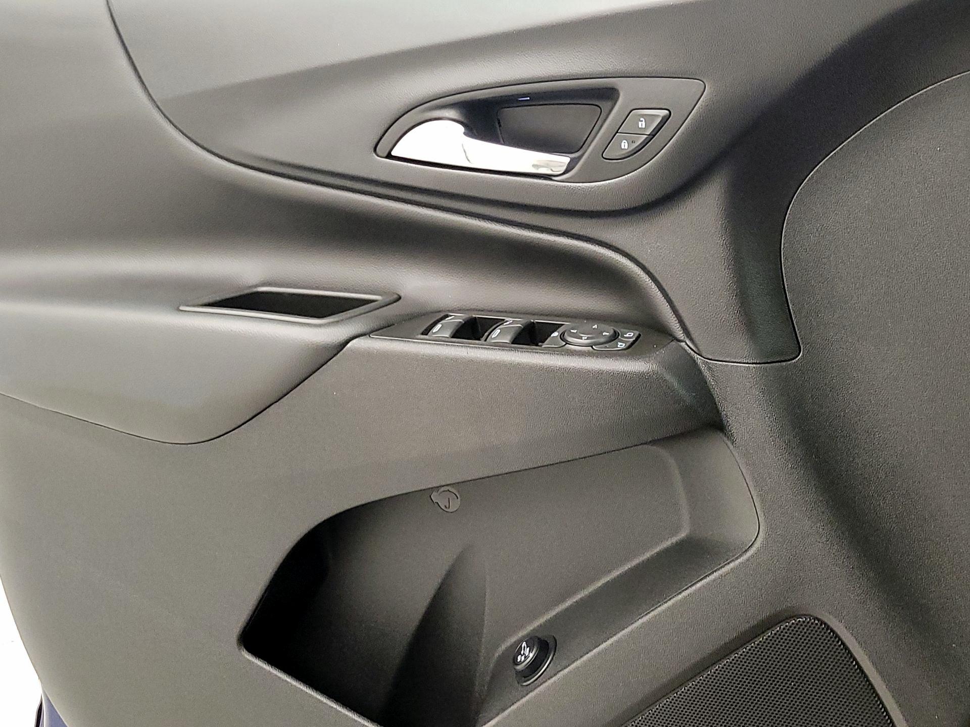 Thumbnail: 2022 Chevrolet Equinox - 12