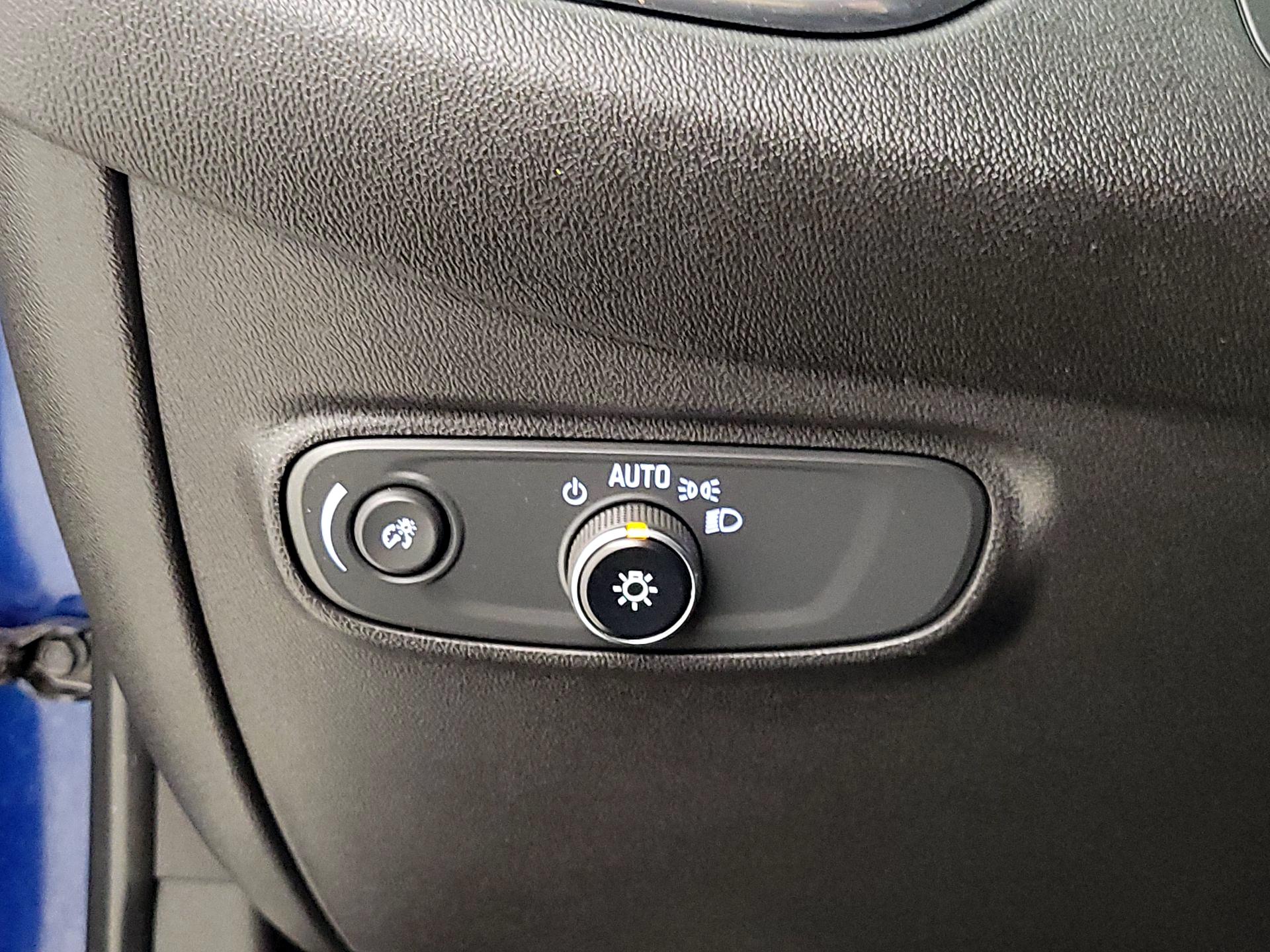 Thumbnail: 2022 Chevrolet Equinox - 13