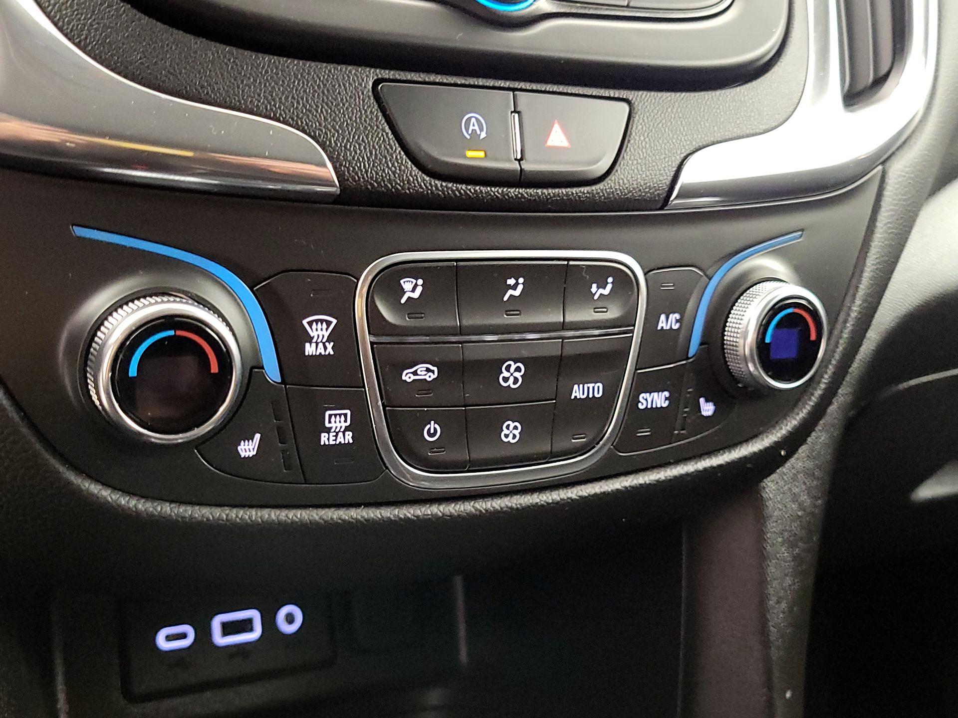 Thumbnail: 2022 Chevrolet Equinox - 16