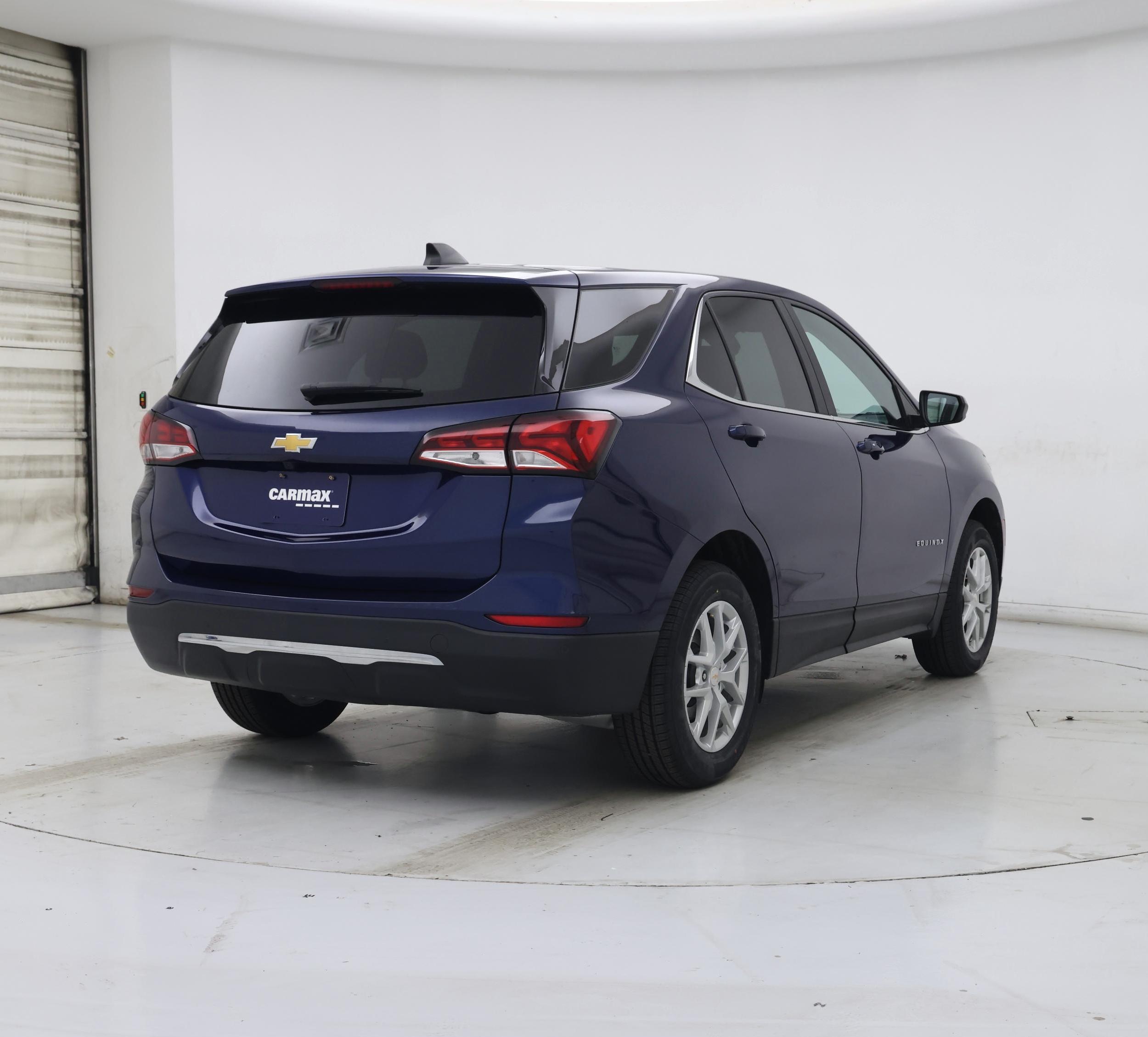 Thumbnail: 2022 Chevrolet Equinox - 8