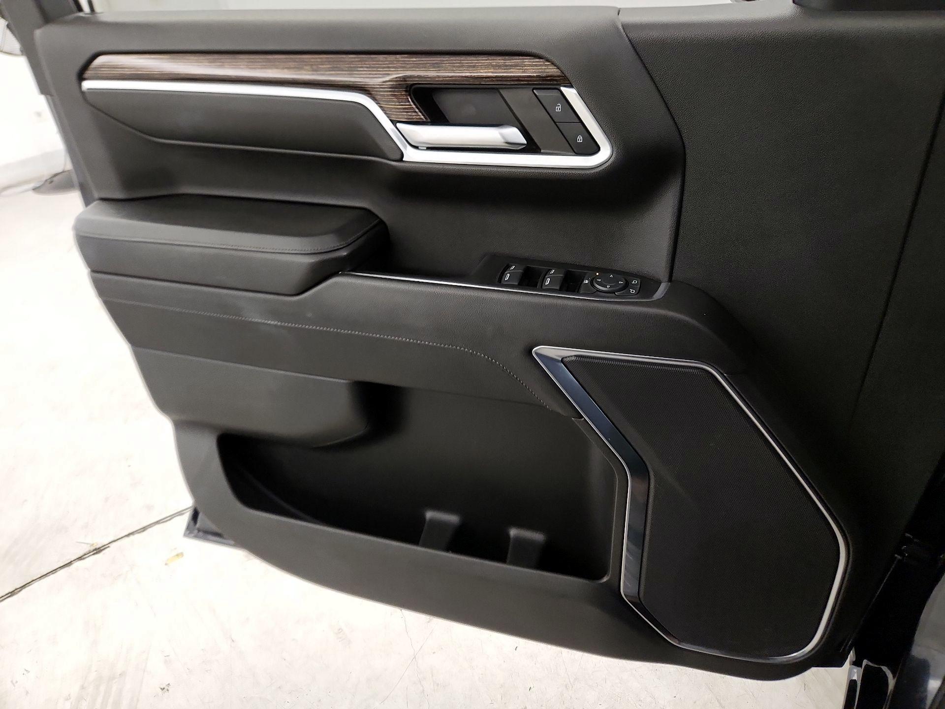 Thumbnail: 2023 GMC Sierra 1500 - 12