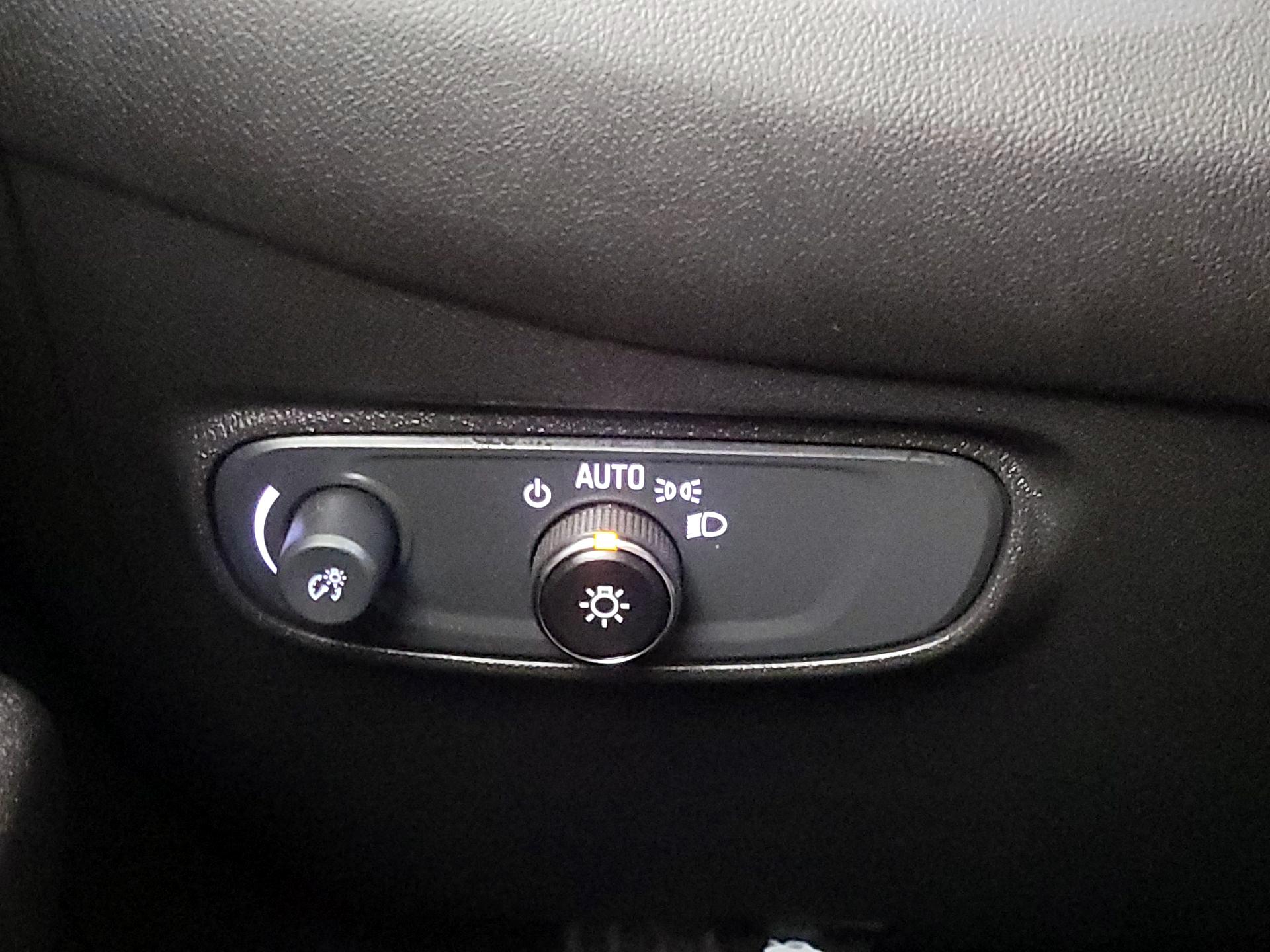 Thumbnail: 2022 Chevrolet Equinox - 13