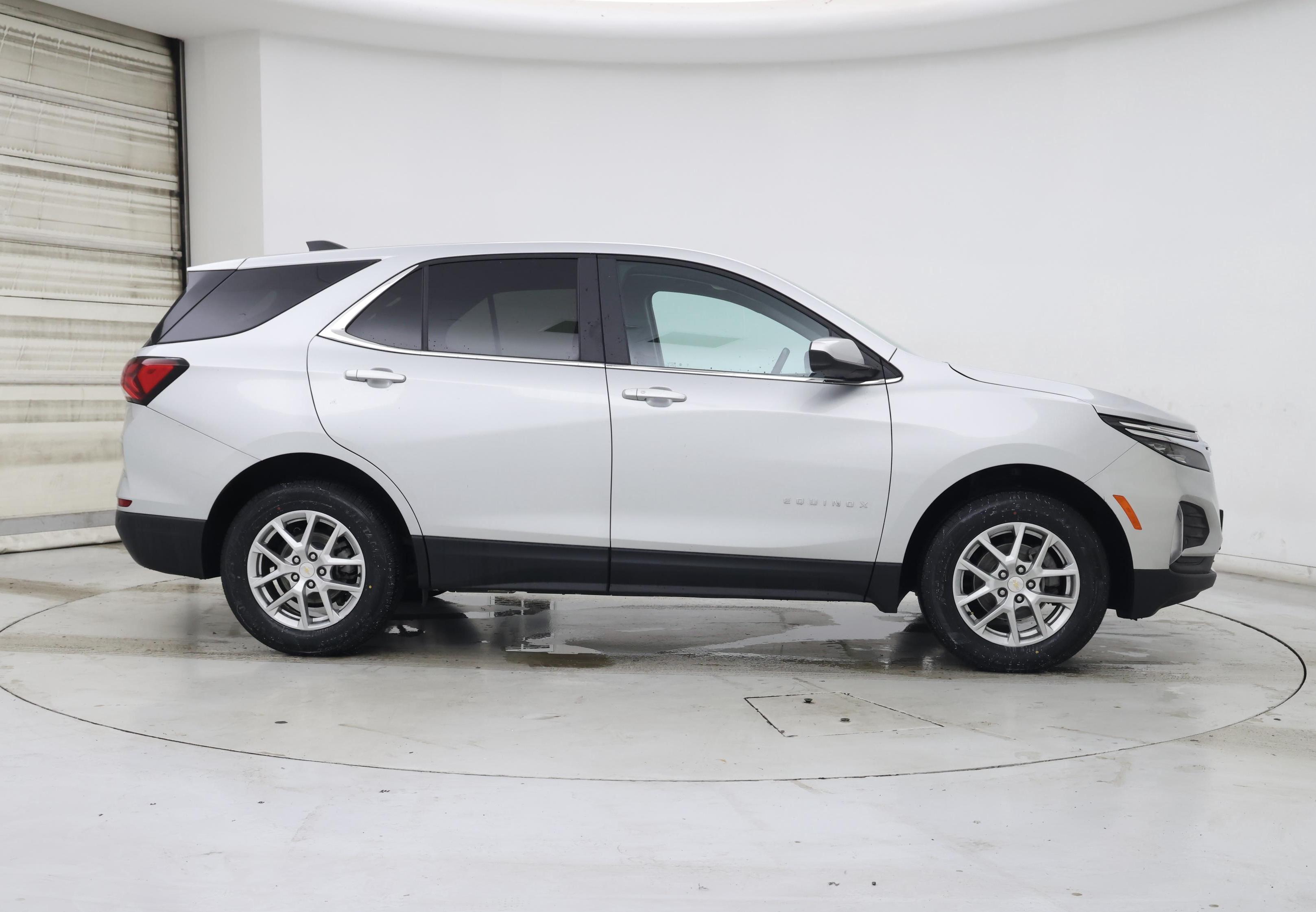 Thumbnail: 2022 Chevrolet Equinox - 7