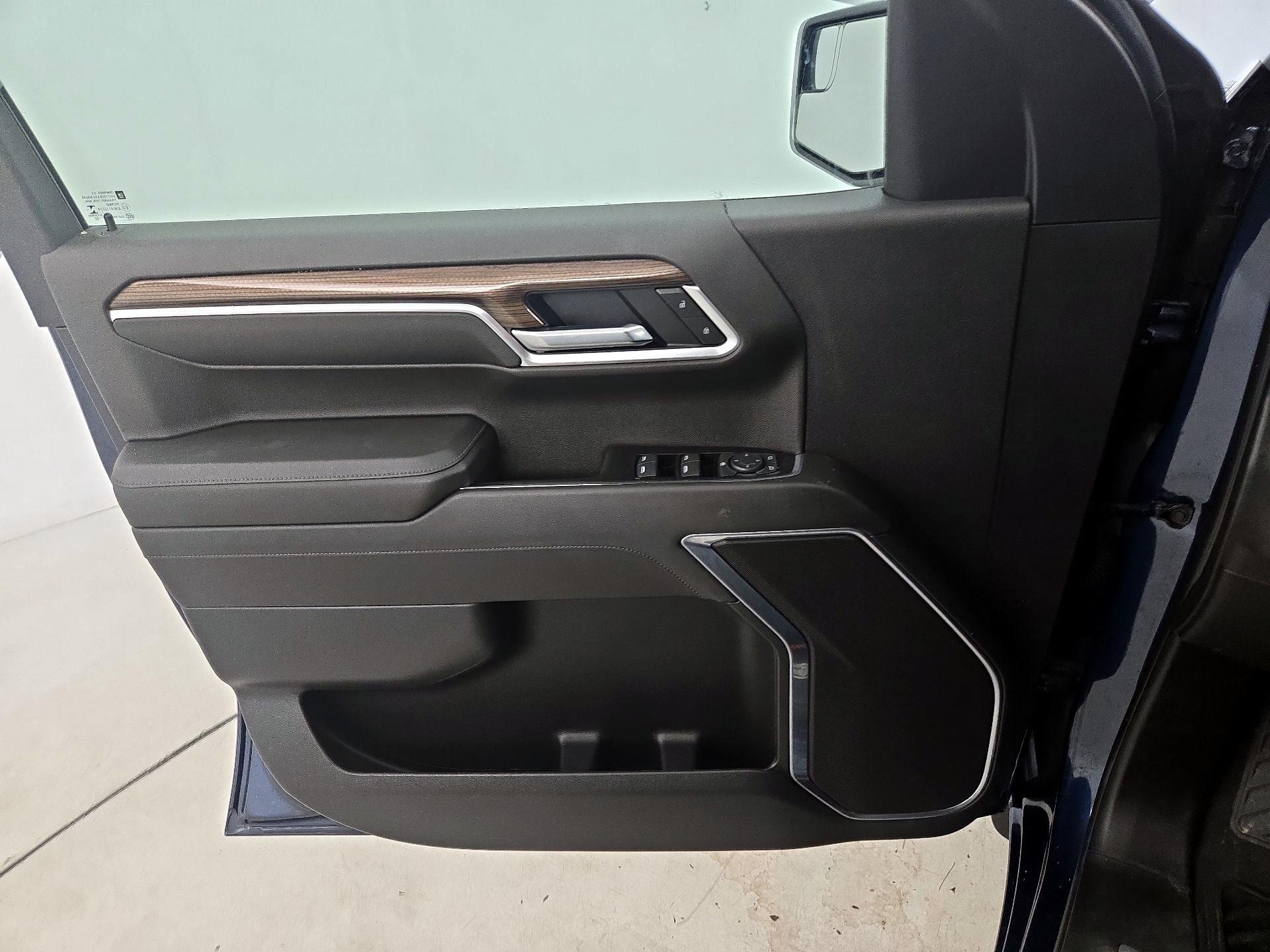 Thumbnail: 2022 Chevrolet Silverado 1500 - 12