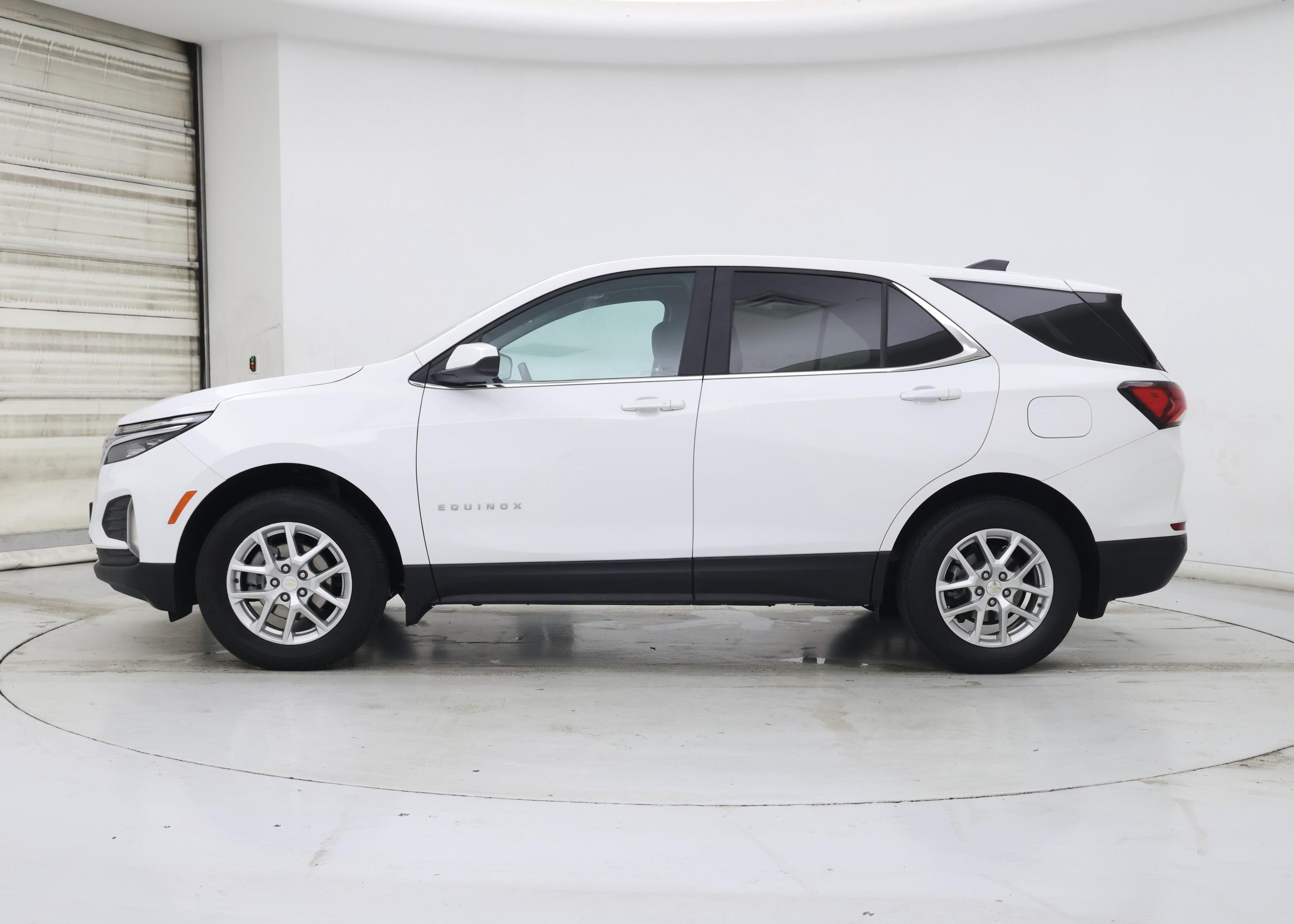 Thumbnail: 2023 Chevrolet Equinox - 3