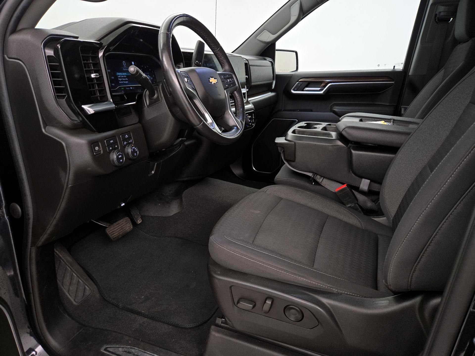 Thumbnail: 2022 Chevrolet Silverado 1500 - 11