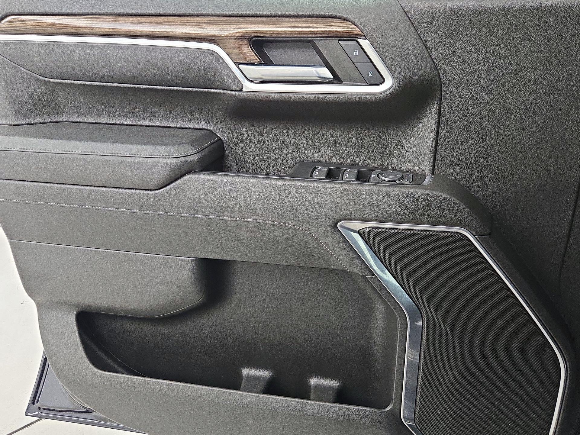 Thumbnail: 2022 Chevrolet Silverado 1500 - 12