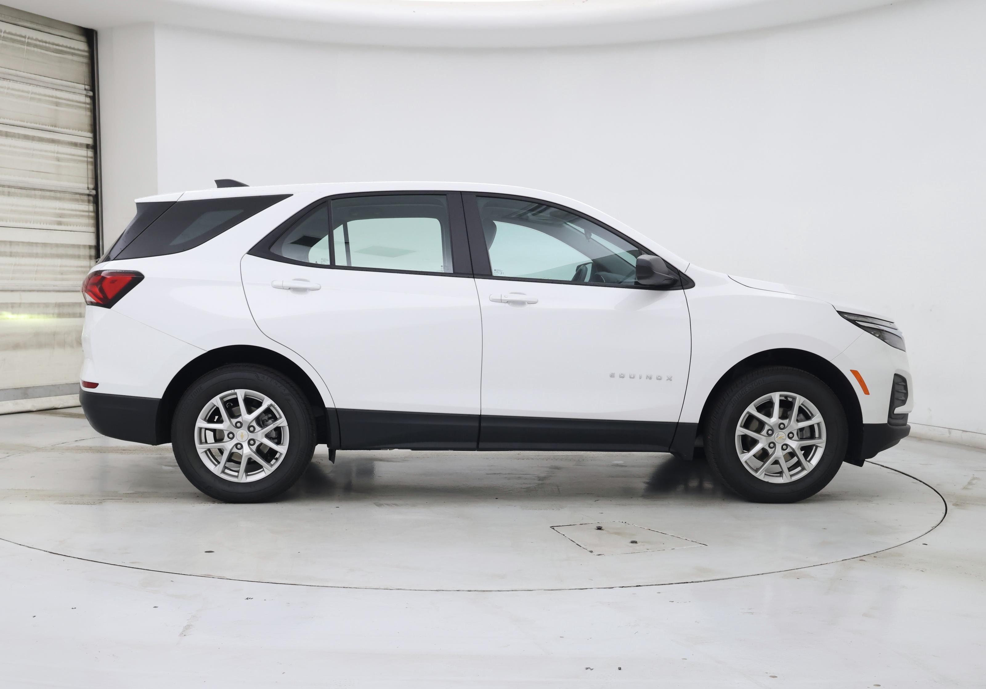 Thumbnail: 2023 Chevrolet Equinox - 7