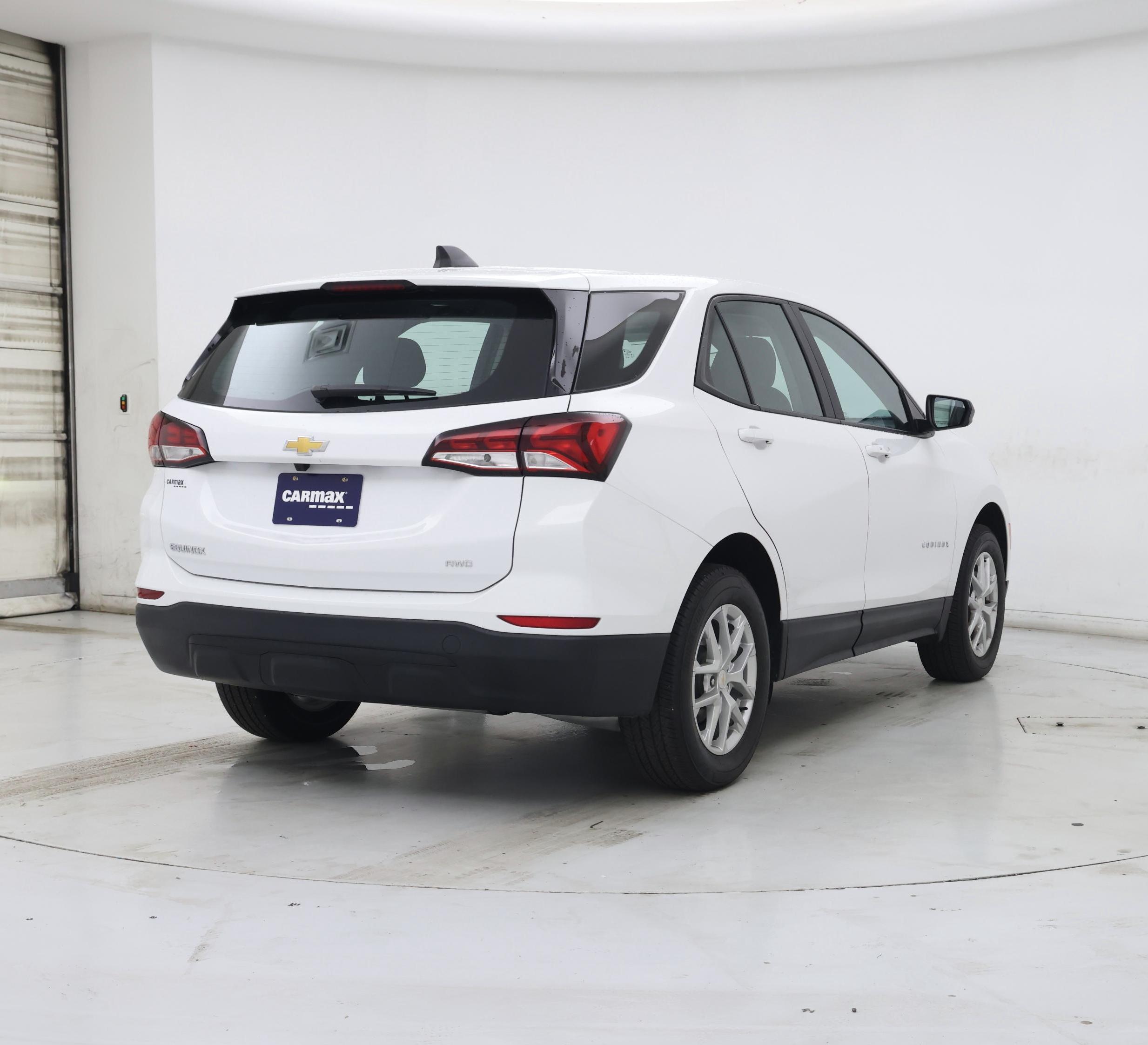 Thumbnail: 2023 Chevrolet Equinox - 8