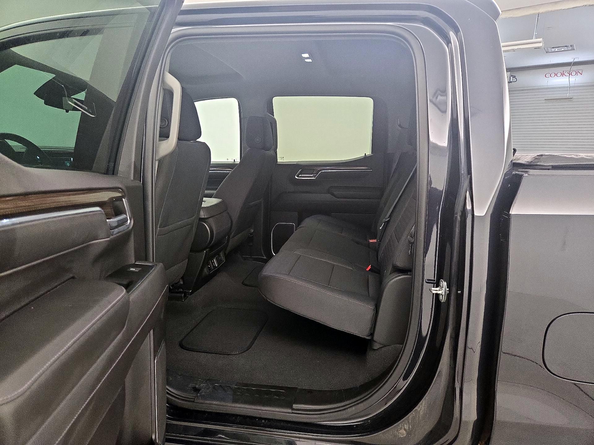 Thumbnail: 2022 Chevrolet Silverado 1500 - 19