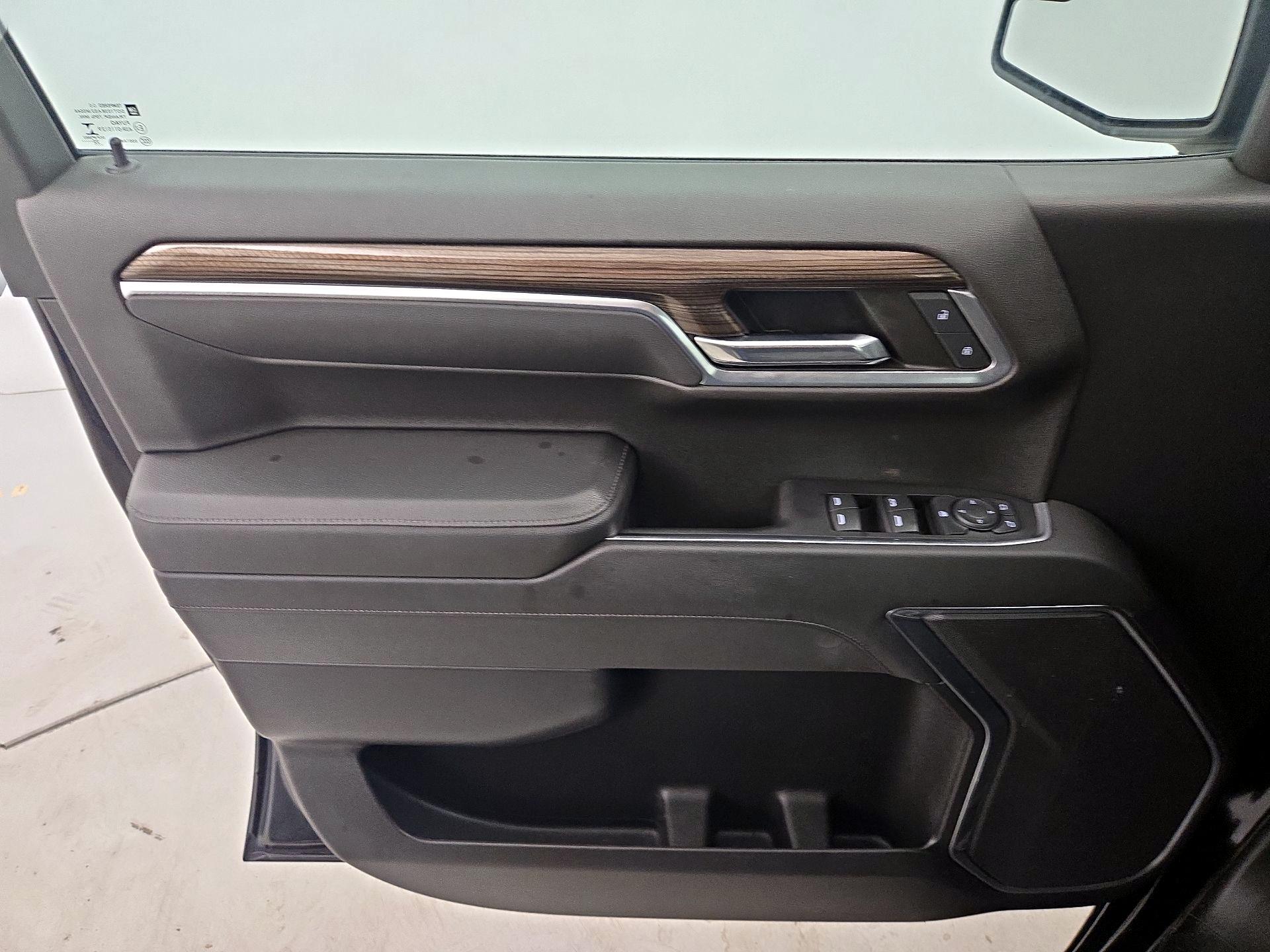 Thumbnail: 2022 Chevrolet Silverado 1500 - 12