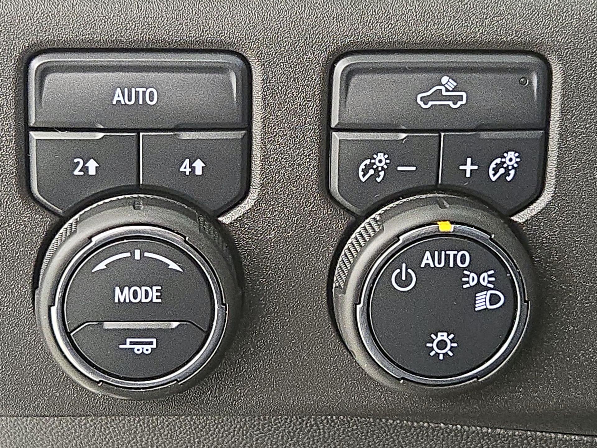 Thumbnail: 2023 Chevrolet Silverado 1500 - 13