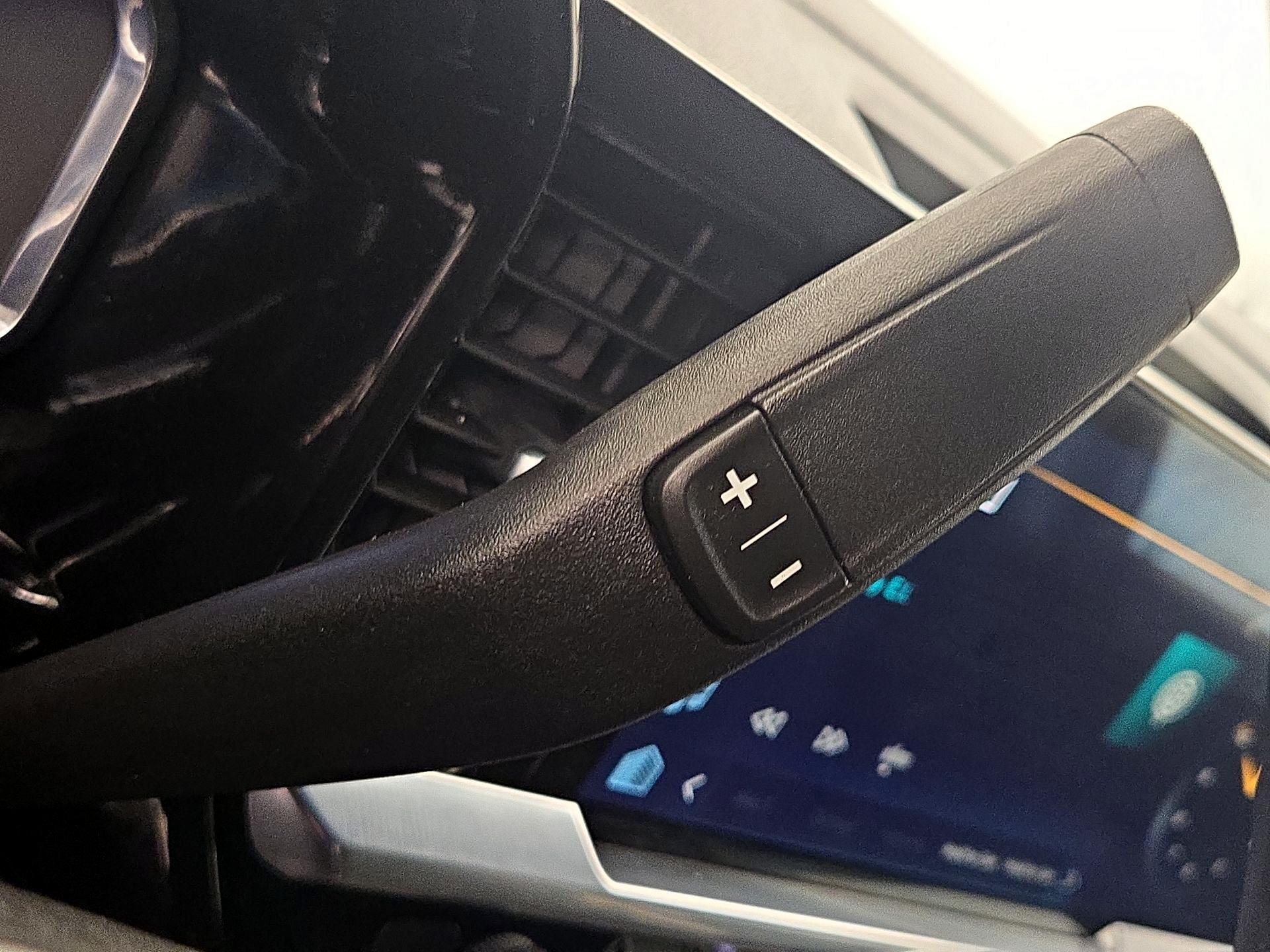 Thumbnail: 2023 Chevrolet Silverado 1500 - 17