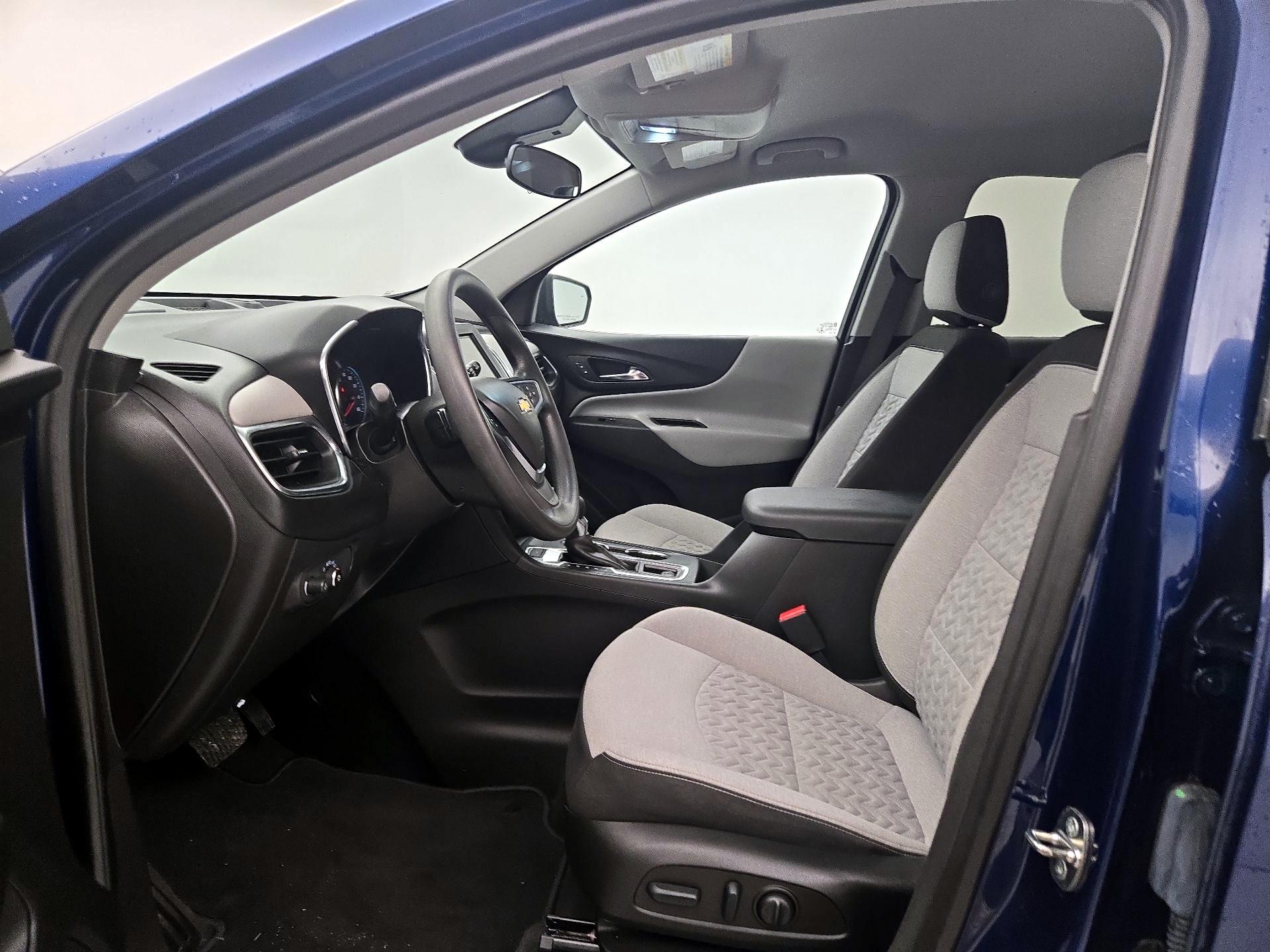 Thumbnail: 2022 Chevrolet Equinox - 11