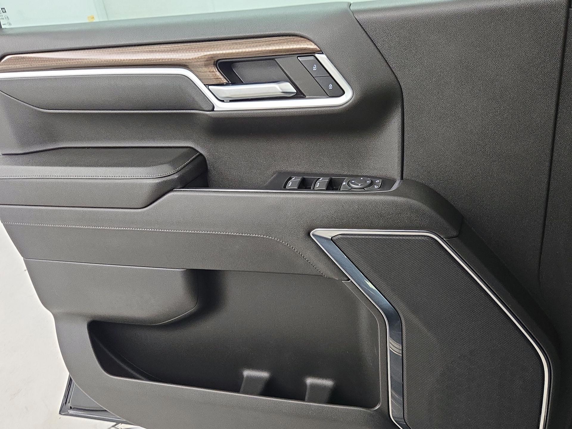 Thumbnail: 2023 Chevrolet Silverado 1500 - 12