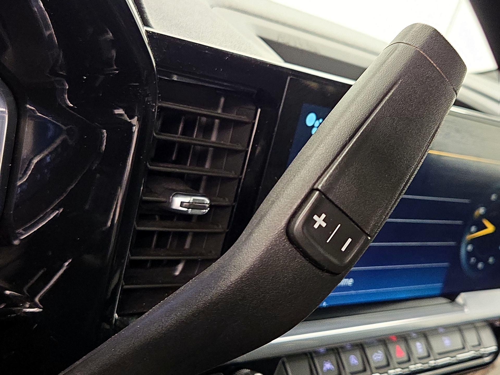 Thumbnail: 2023 Chevrolet Silverado 1500 - 17