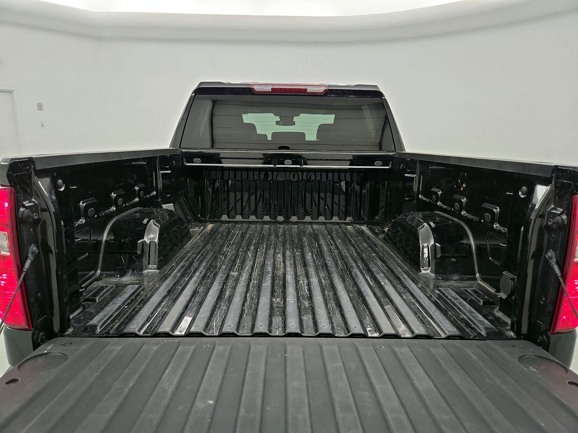 Thumbnail: 2023 Chevrolet Silverado 1500 - 20