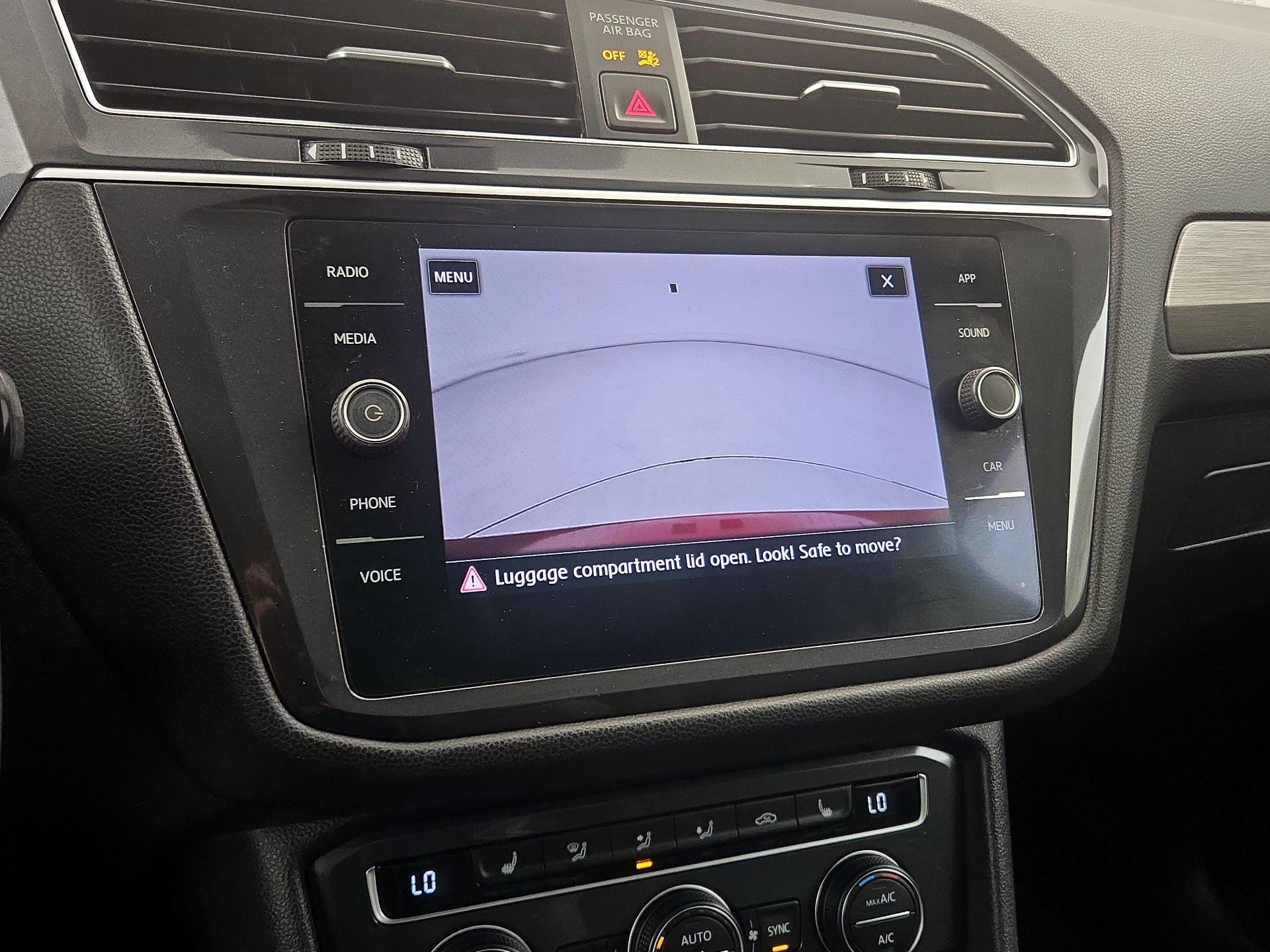 Thumbnail: 2020 Volkswagen Tiguan - 14