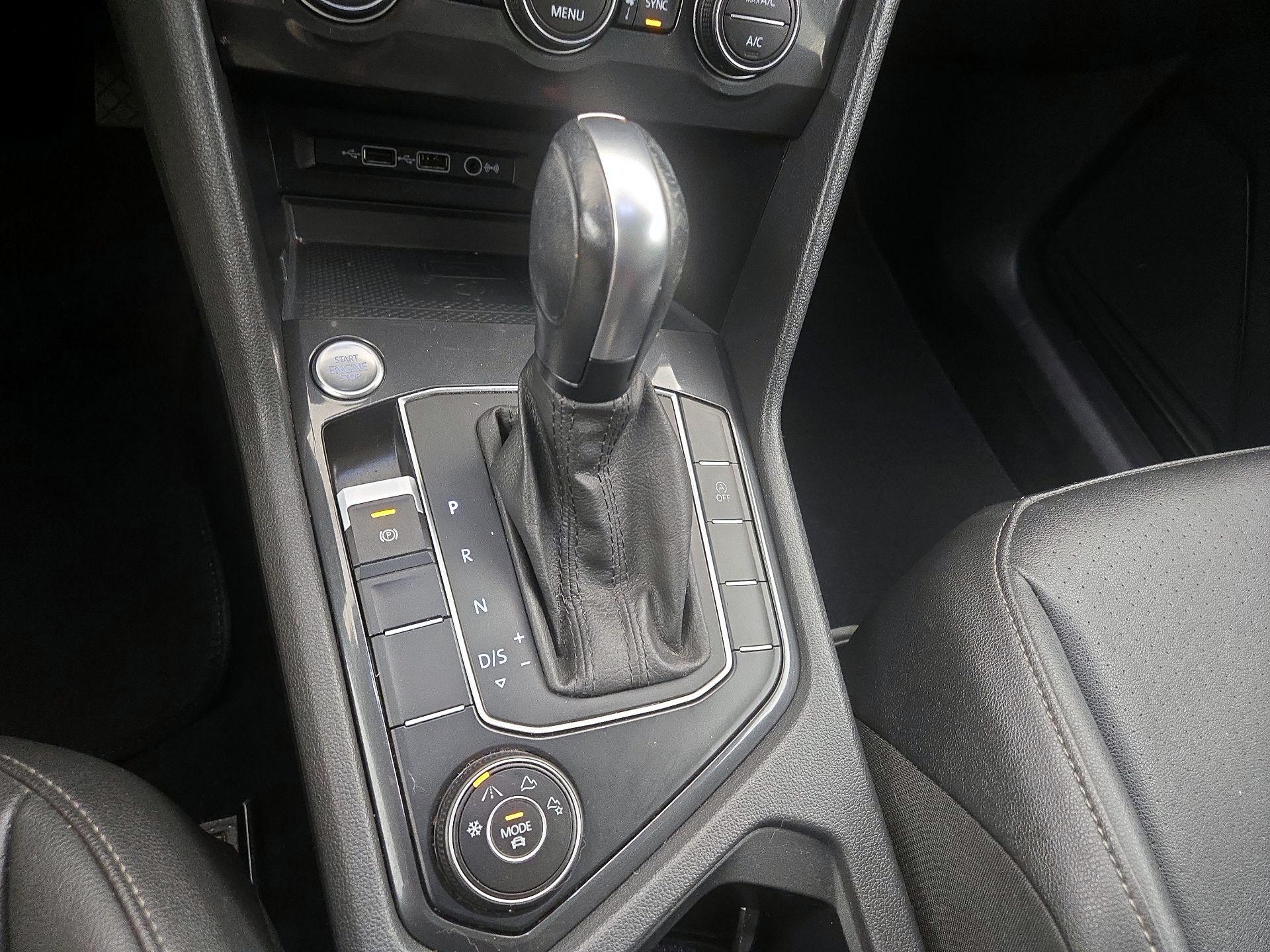 Thumbnail: 2020 Volkswagen Tiguan - 17