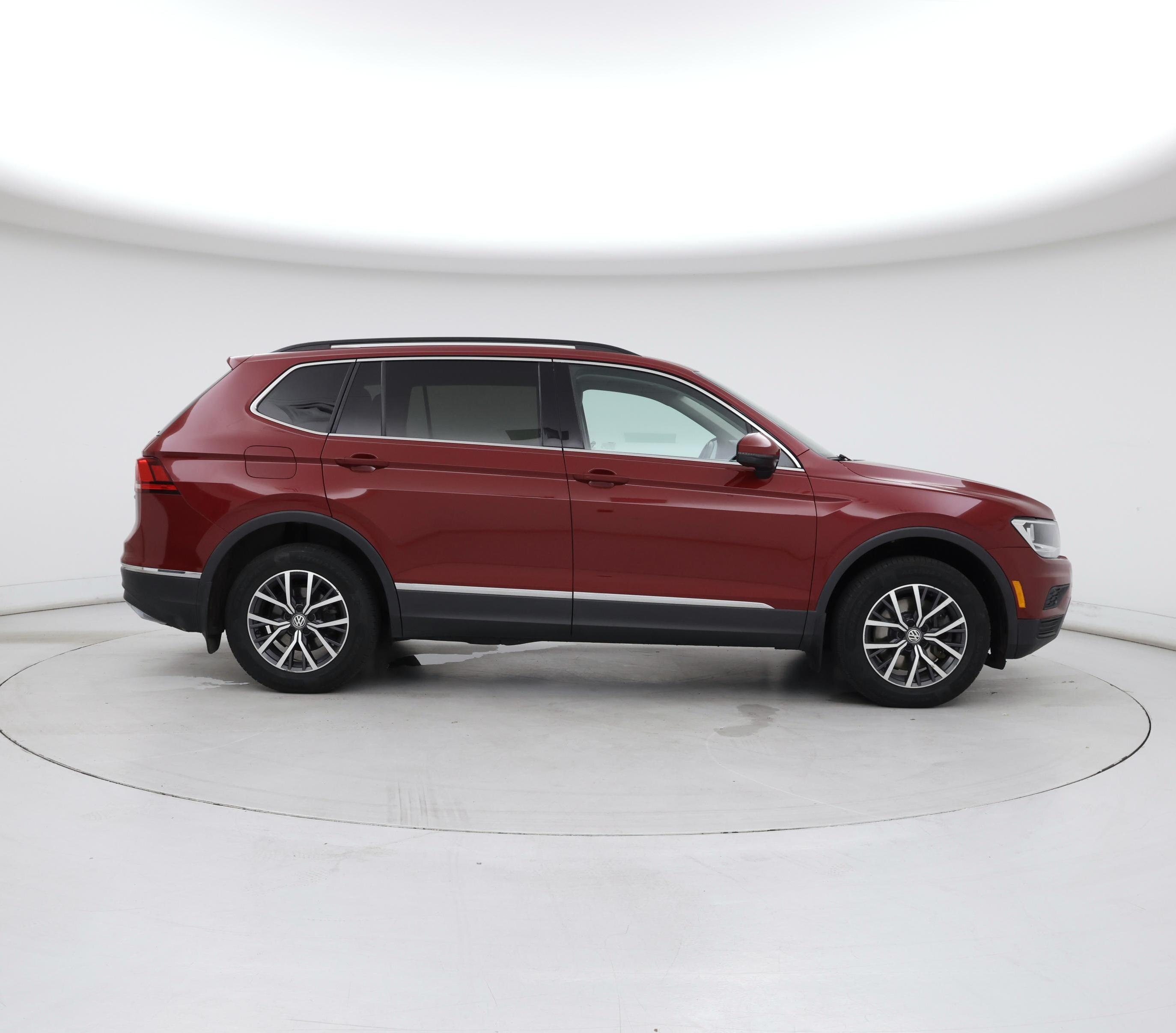 Thumbnail: 2020 Volkswagen Tiguan - 7