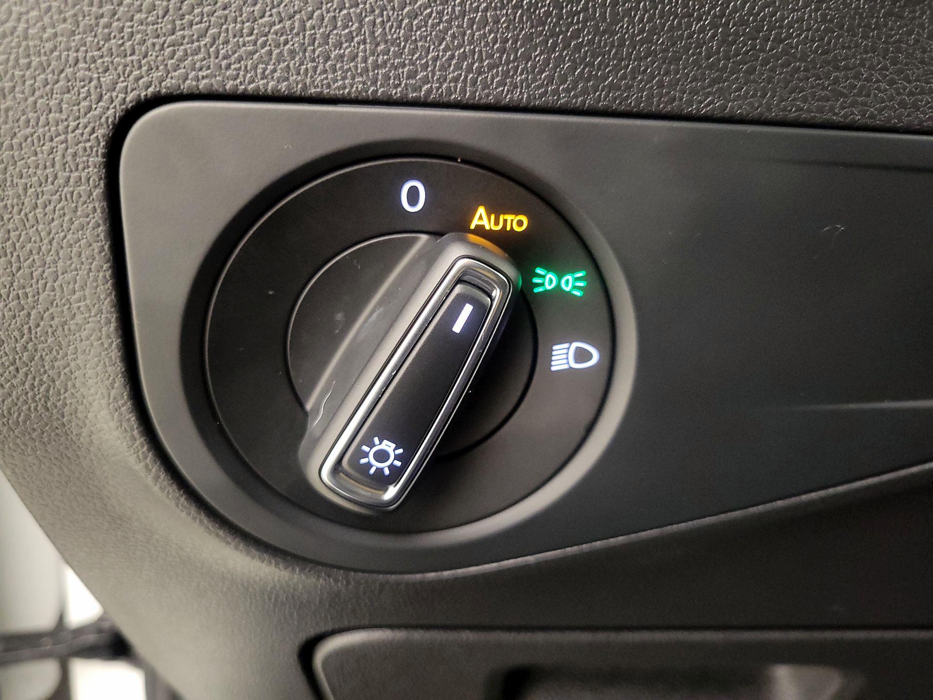 Thumbnail: 2022 Volkswagen Tiguan - 13