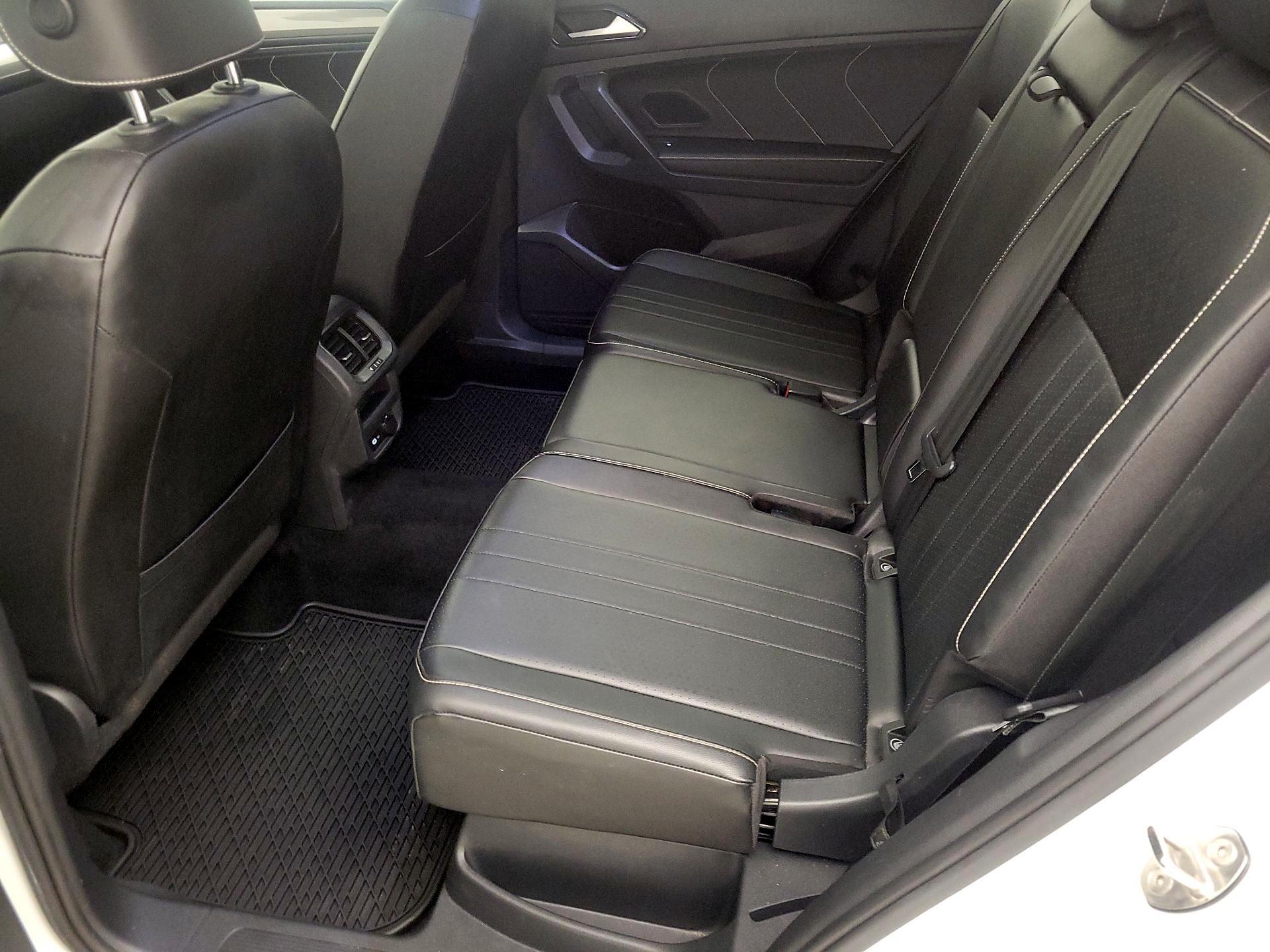 Thumbnail: 2022 Volkswagen Tiguan - 19