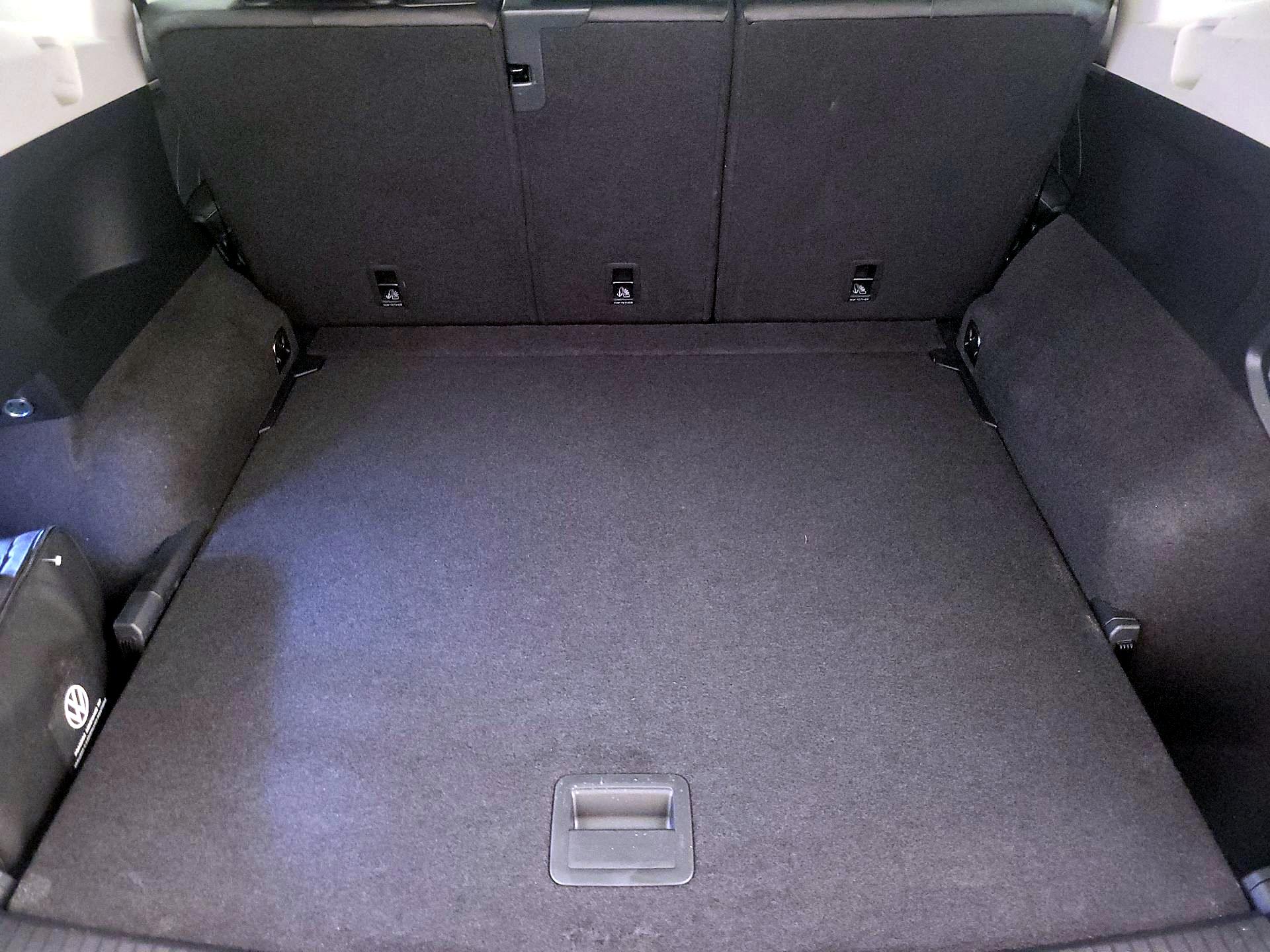 Thumbnail: 2022 Volkswagen Tiguan - 20