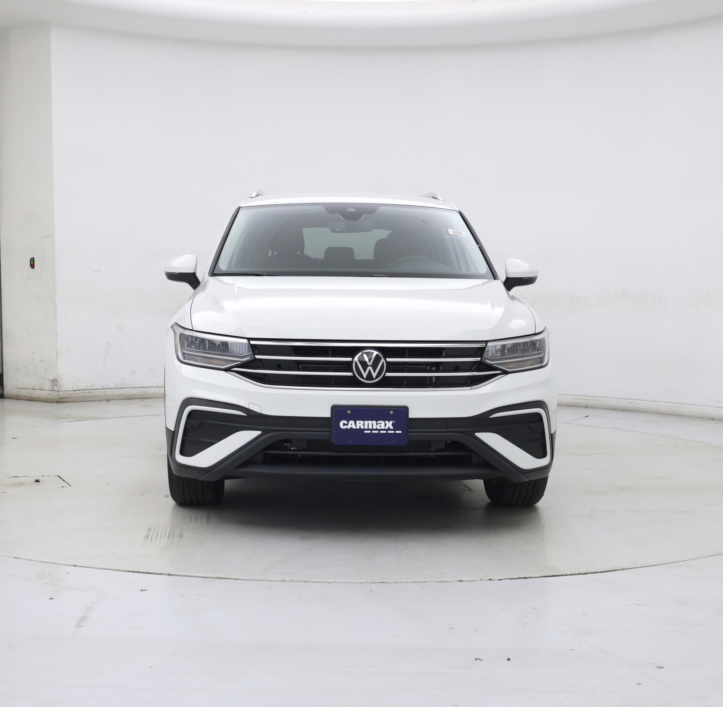 Thumbnail: 2022 Volkswagen Tiguan - 5