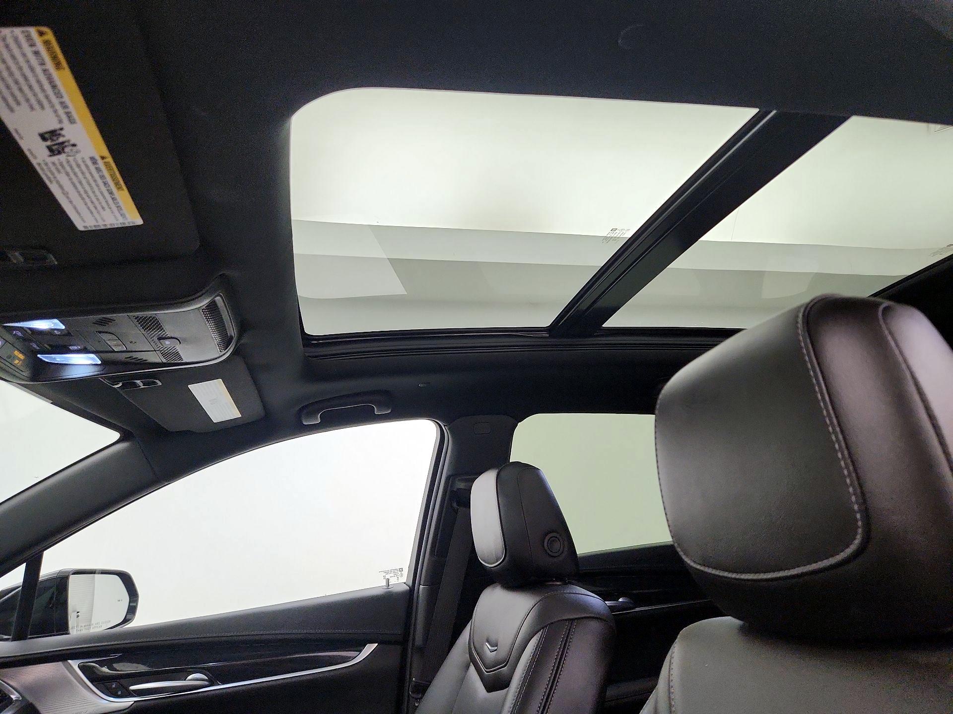 Thumbnail: 2023 Cadillac XT5 - 20