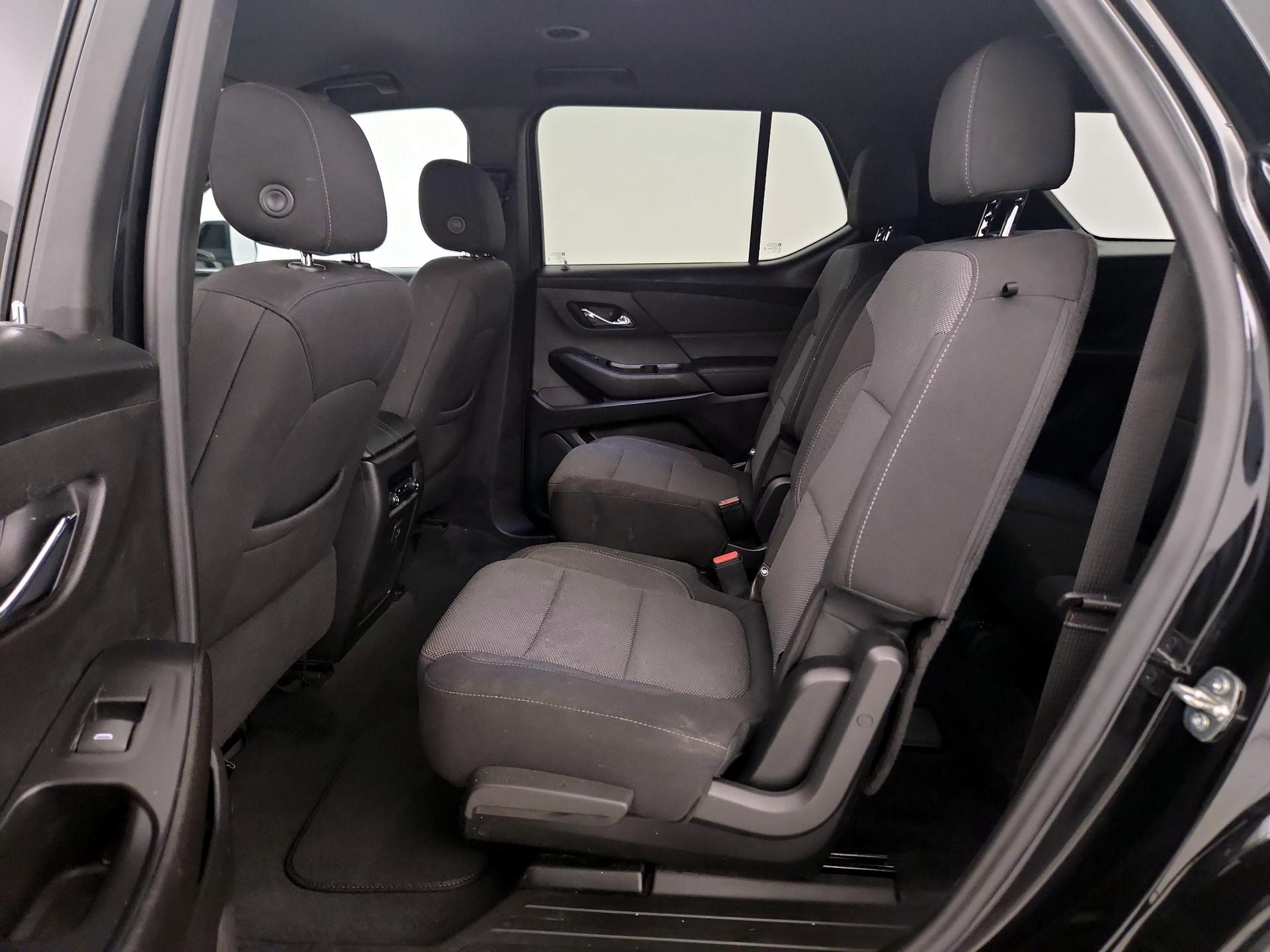 Thumbnail: 2022 Chevrolet Traverse - 19