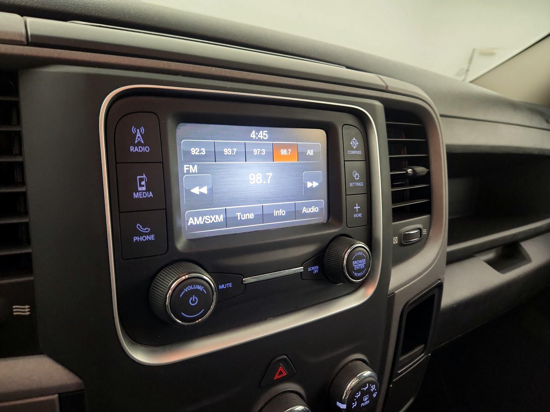 Thumbnail: 2021 RAM 1500 Classic - 13