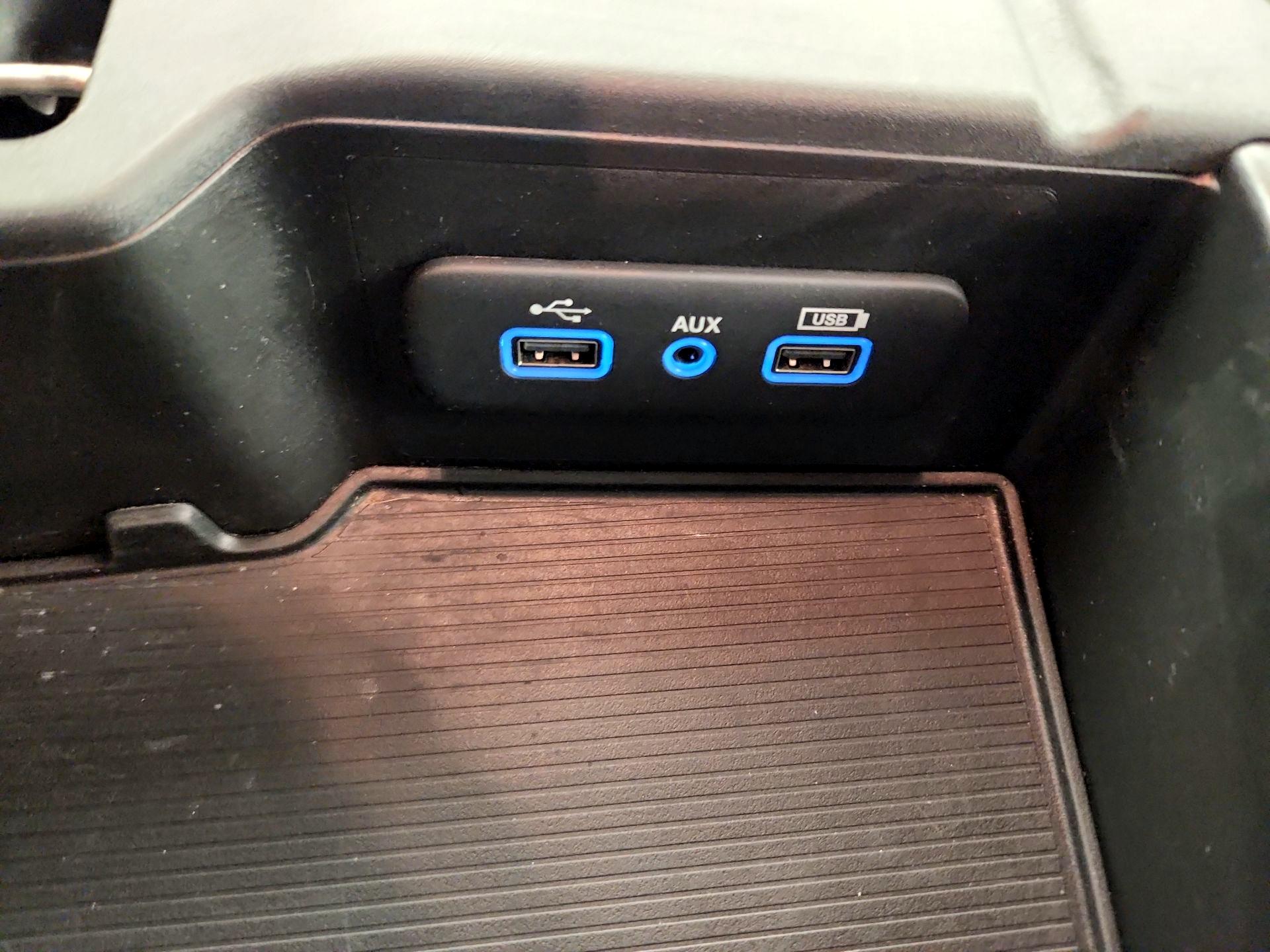 Thumbnail: 2021 RAM 1500 Classic - 16