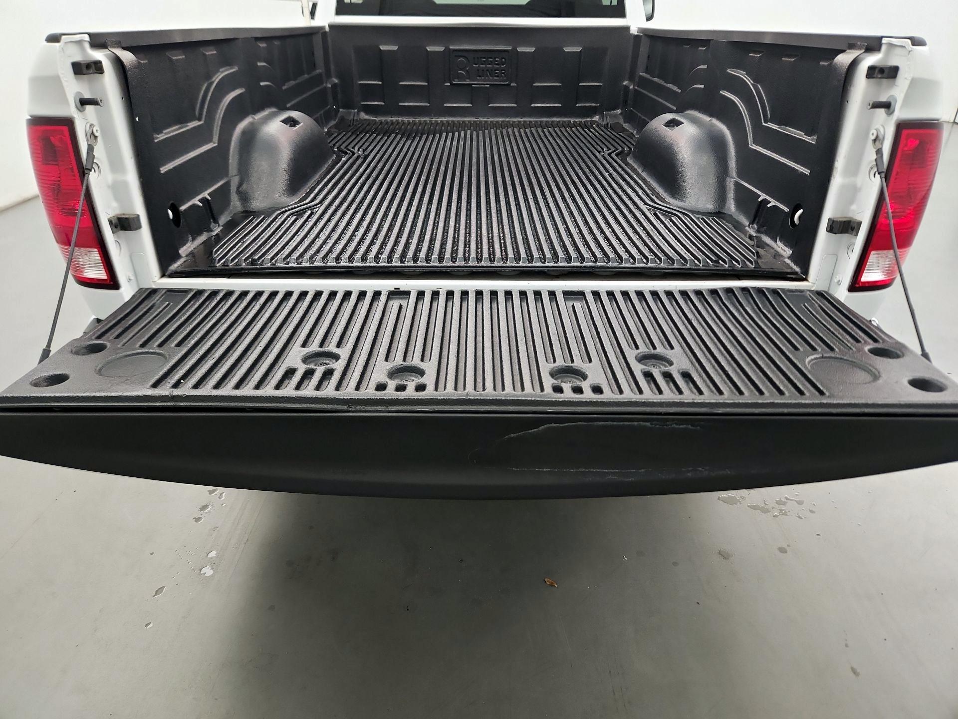 Thumbnail: 2021 RAM 1500 Classic - 17