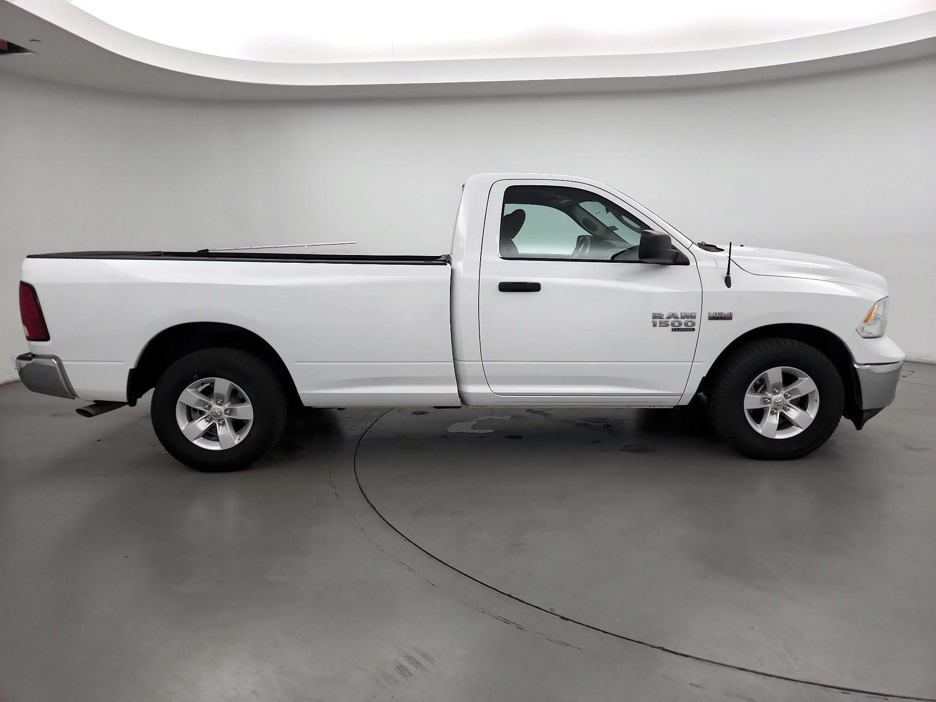 Thumbnail: 2021 RAM 1500 Classic - 4
