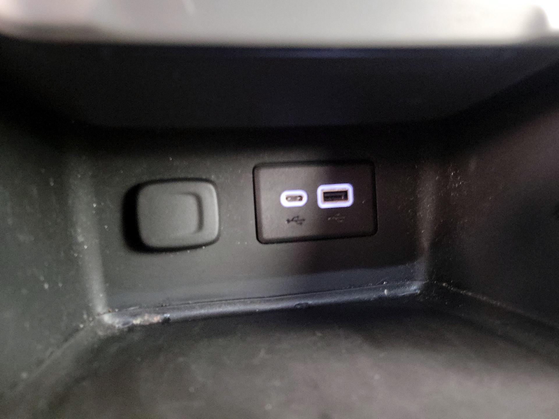 Thumbnail: 2022 GMC Acadia - 18