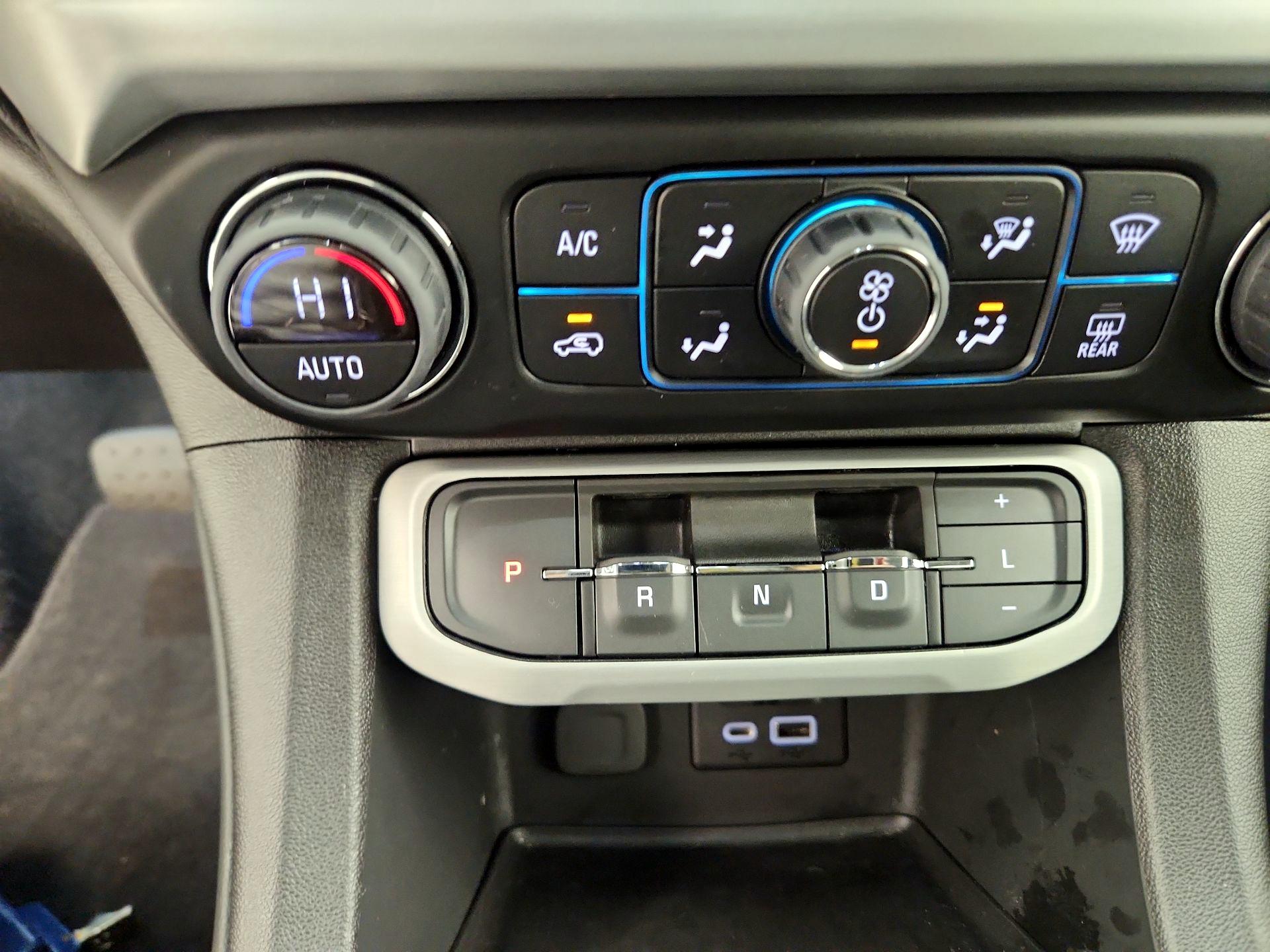 Thumbnail: 2023 GMC Acadia - 15