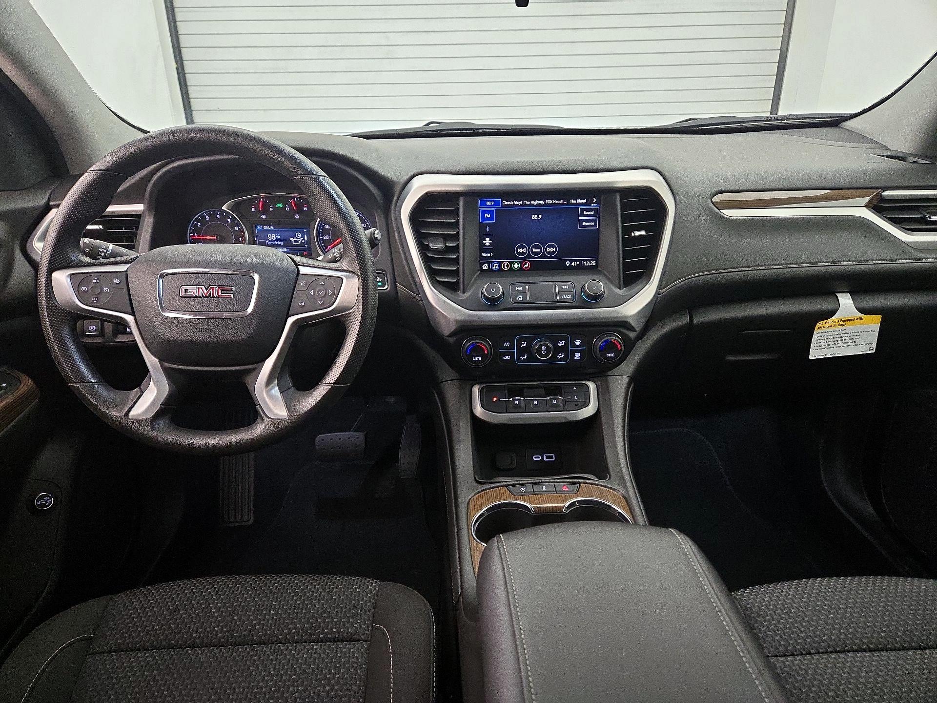 Thumbnail: 2023 GMC Acadia - 9