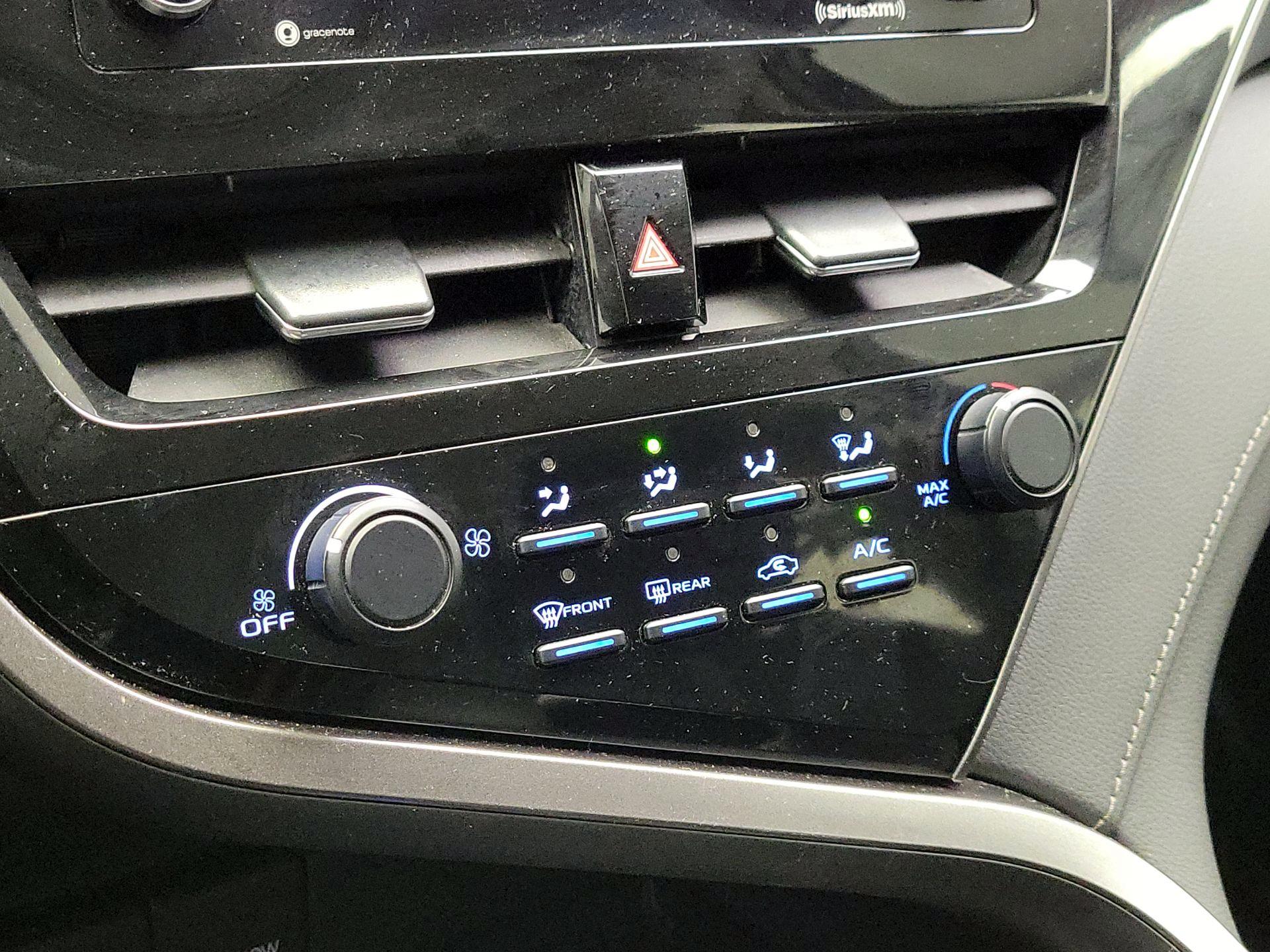 Thumbnail: 2021 Toyota Camry - 16