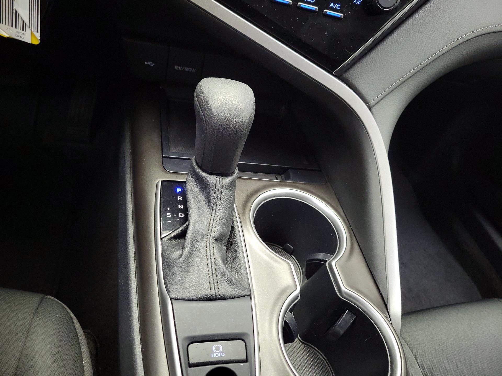 Thumbnail: 2021 Toyota Camry - 17